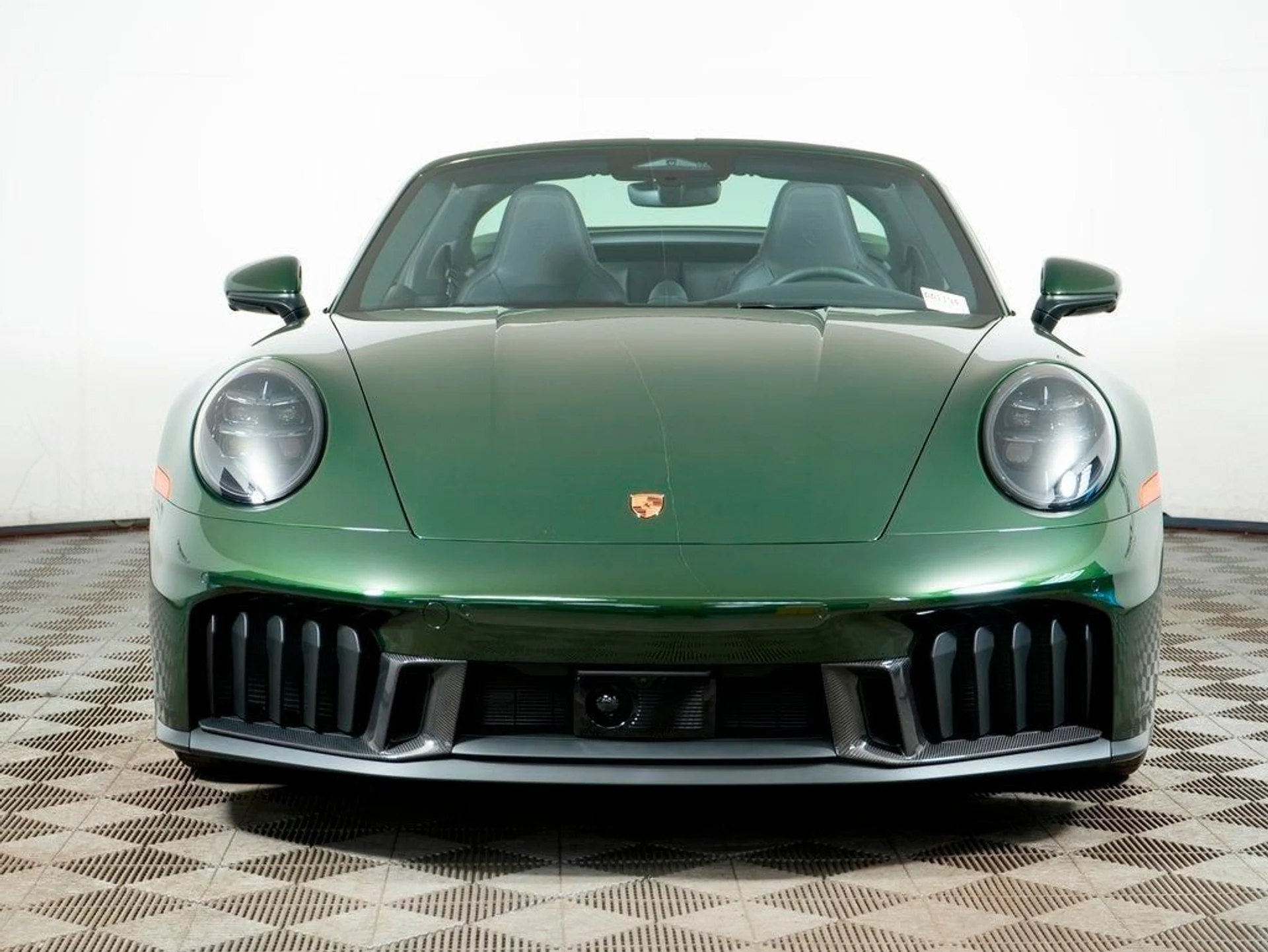 mph009_204768872_10_40a73b3f68