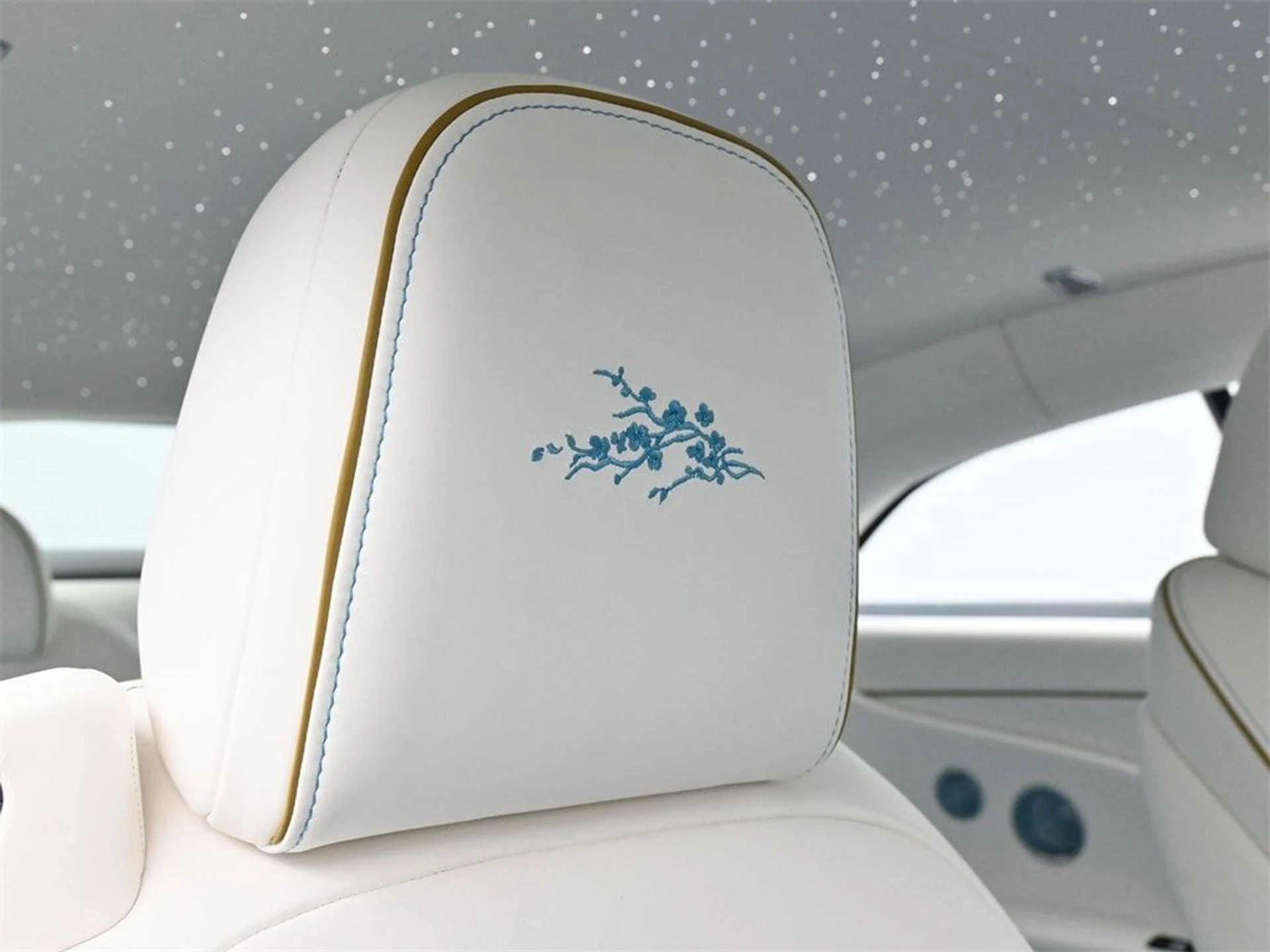 mph009_2049667873_6ec7b038bcea7571bc8a81a0a280fcdax_e5bed6dbe8