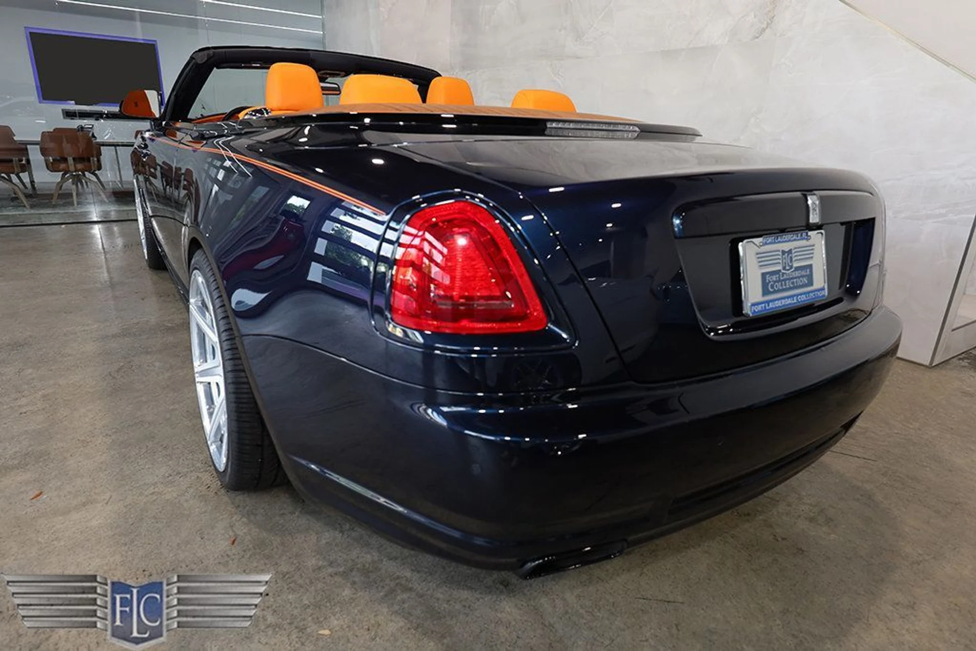 mph009_2051710580_used_2017_rolls_royce_dawn_convertible_9689_22999334_10_1024_f6096b4206