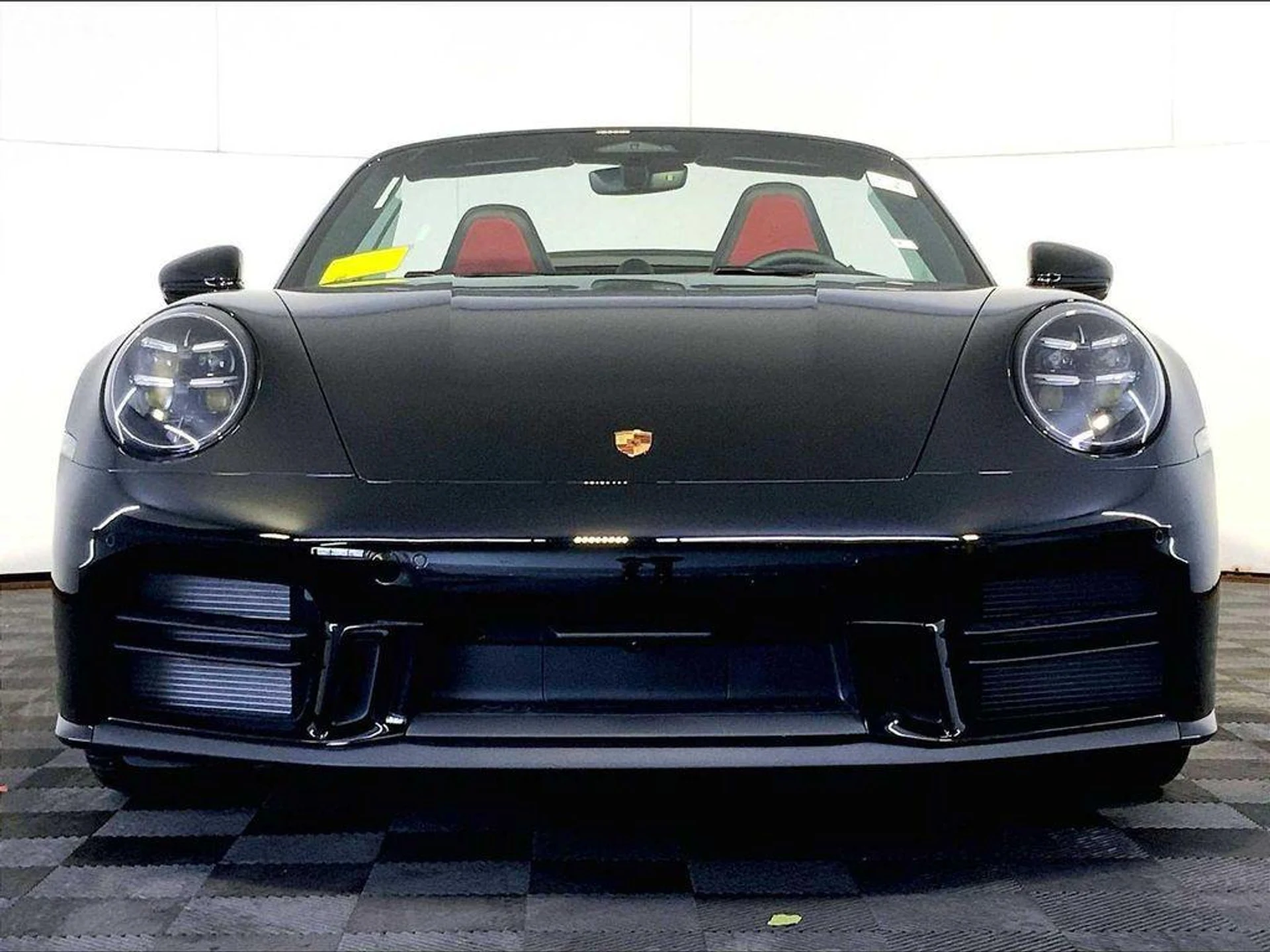 mph009_2055120077_KGER_Ve_Z_By_W8b_P3_Rs_RA_4_Yk_MH_No_S4_c9df9bf84c