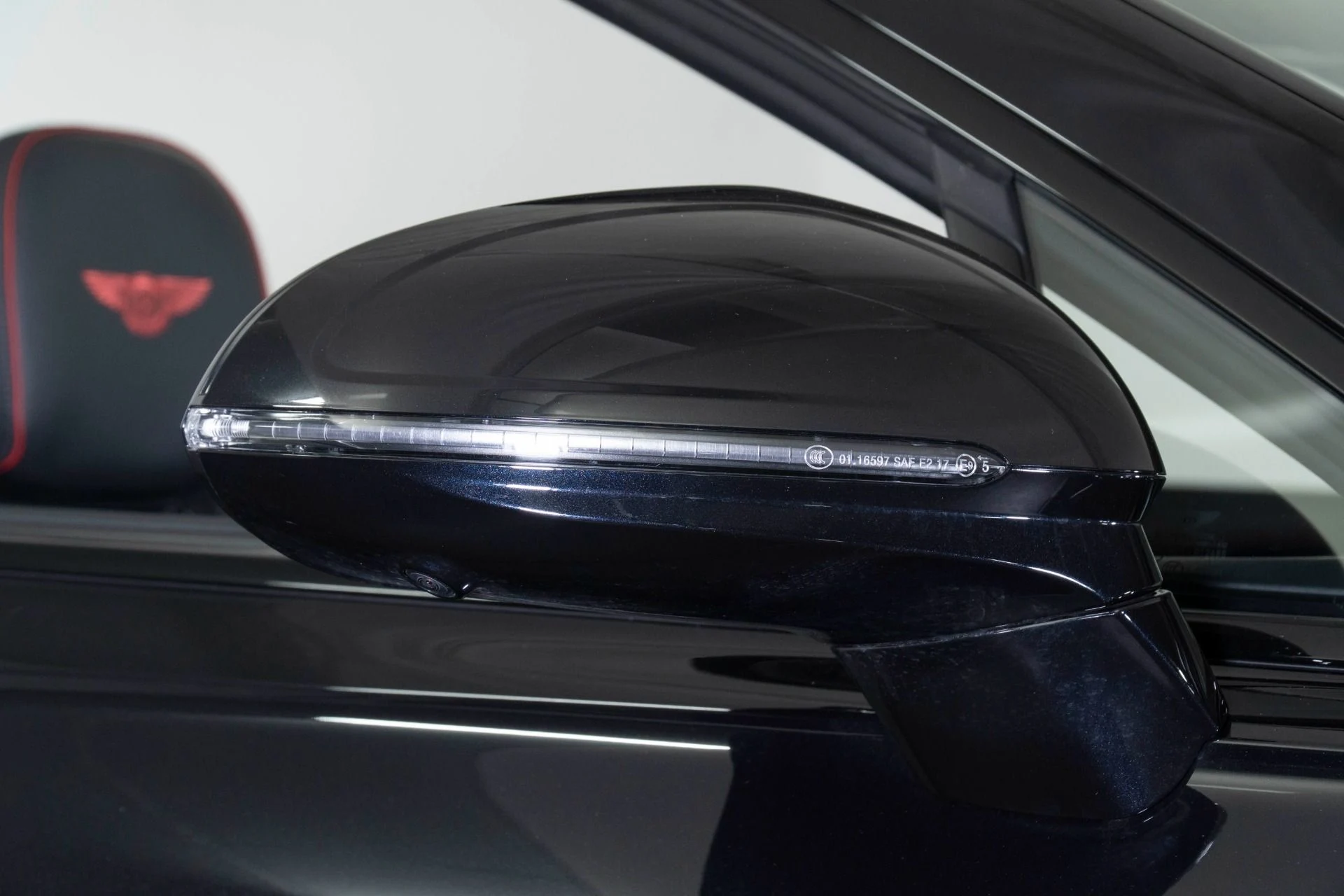 mph009_2057079063_New_2026_Bentley_Continental_GTC_Azure_1777565984_2ca084b51e