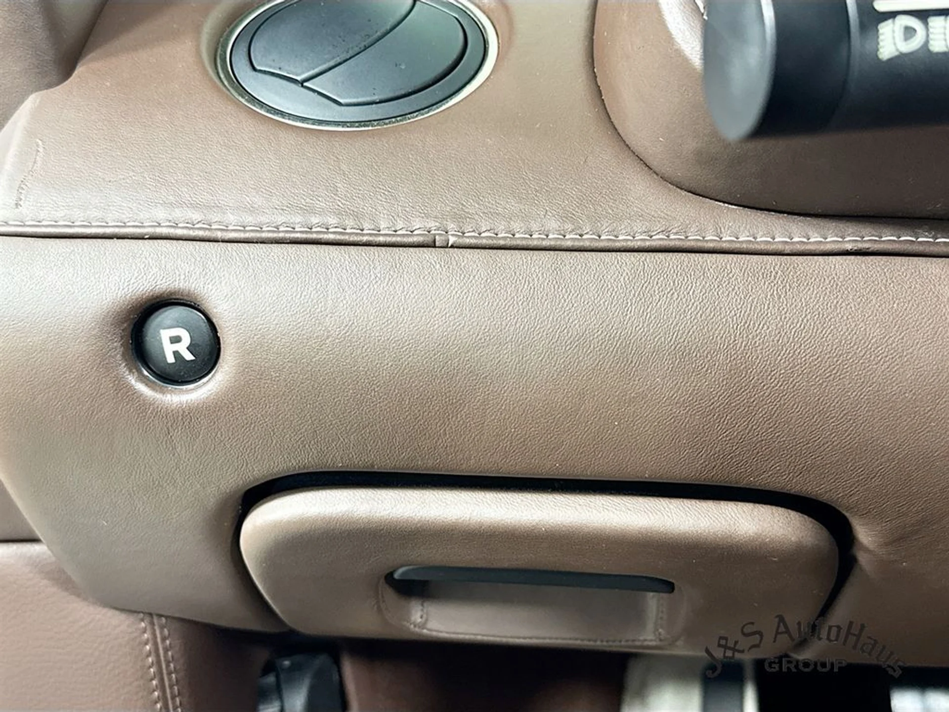 mph009_2057222002_c0419oyzmiduvgba13nf2ra335x6_9ee5d67eb9