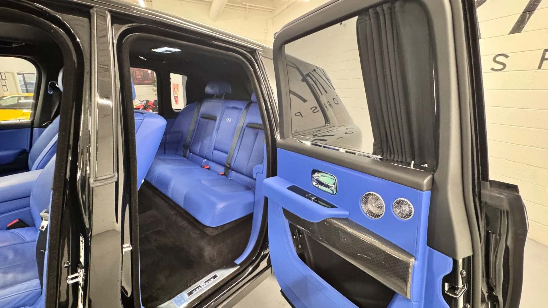 mph009_2064887379_Used_2023_Rolls_Royce_Black_Badge_Cullinan_1772830866_2c2246ab7c