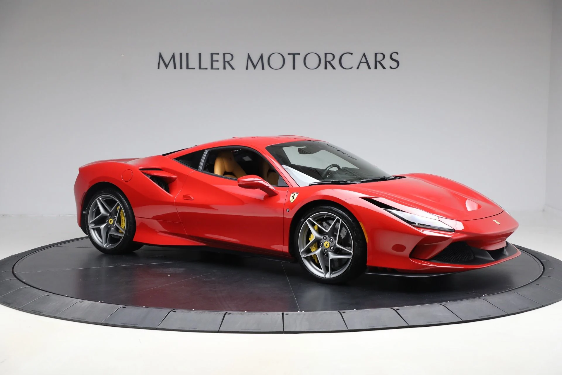 mph009_2067756250_Used_2020_Ferrari_F8_Tributo_1762634390_467de9c6a5