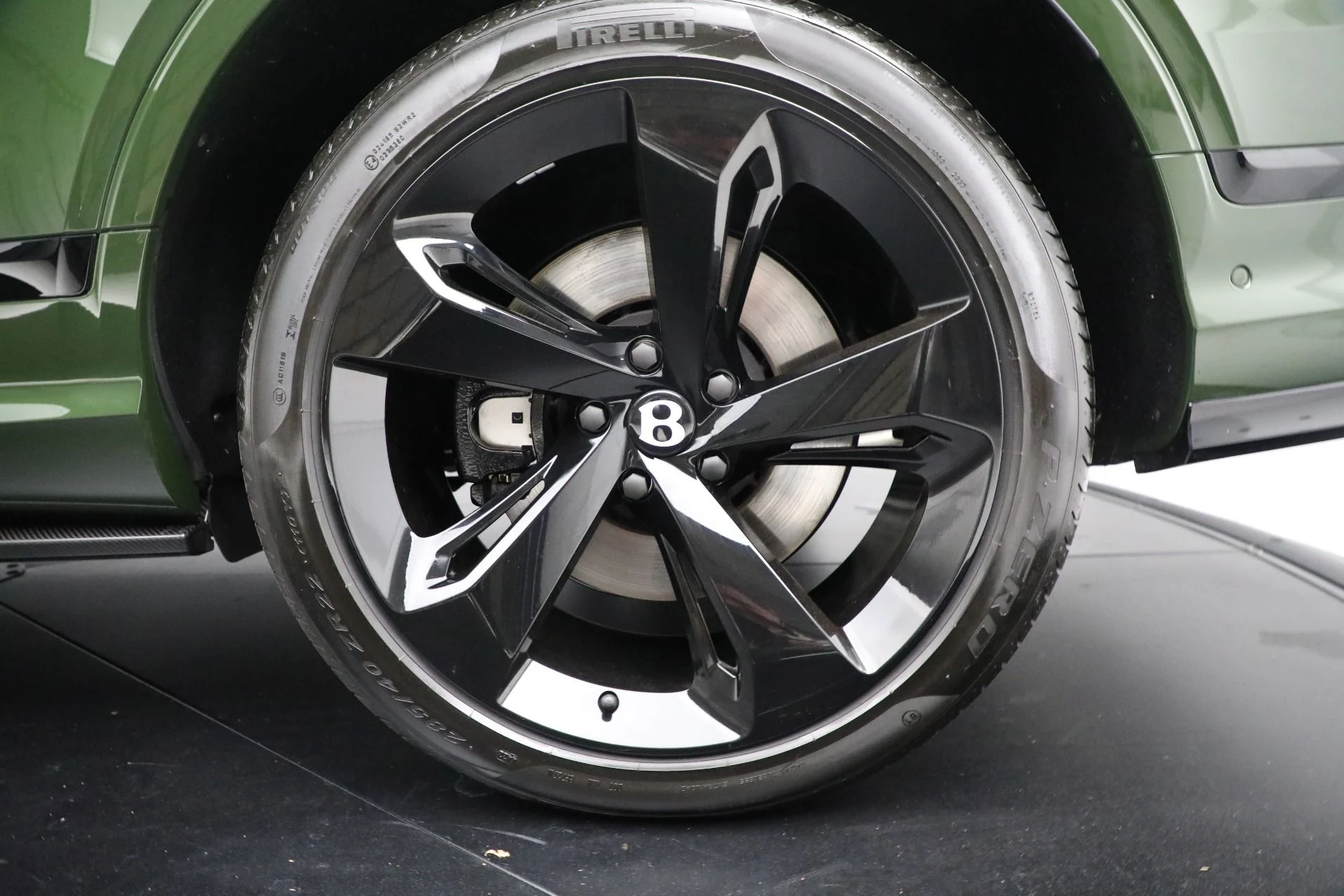 mph009_206967374_Used_2023_Bentley_Bentayga_EWB_Azure_V8_2b20f211e4