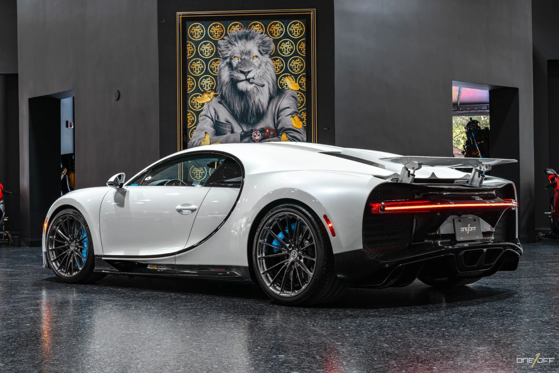 mph009_206978758_Used_2019_Bugatti_Chiron_FULL_PPF_HRE_Wheels_Caracteres_Included_Comfort_Seats_Black_Carbon_1709734529_e5c9a25706