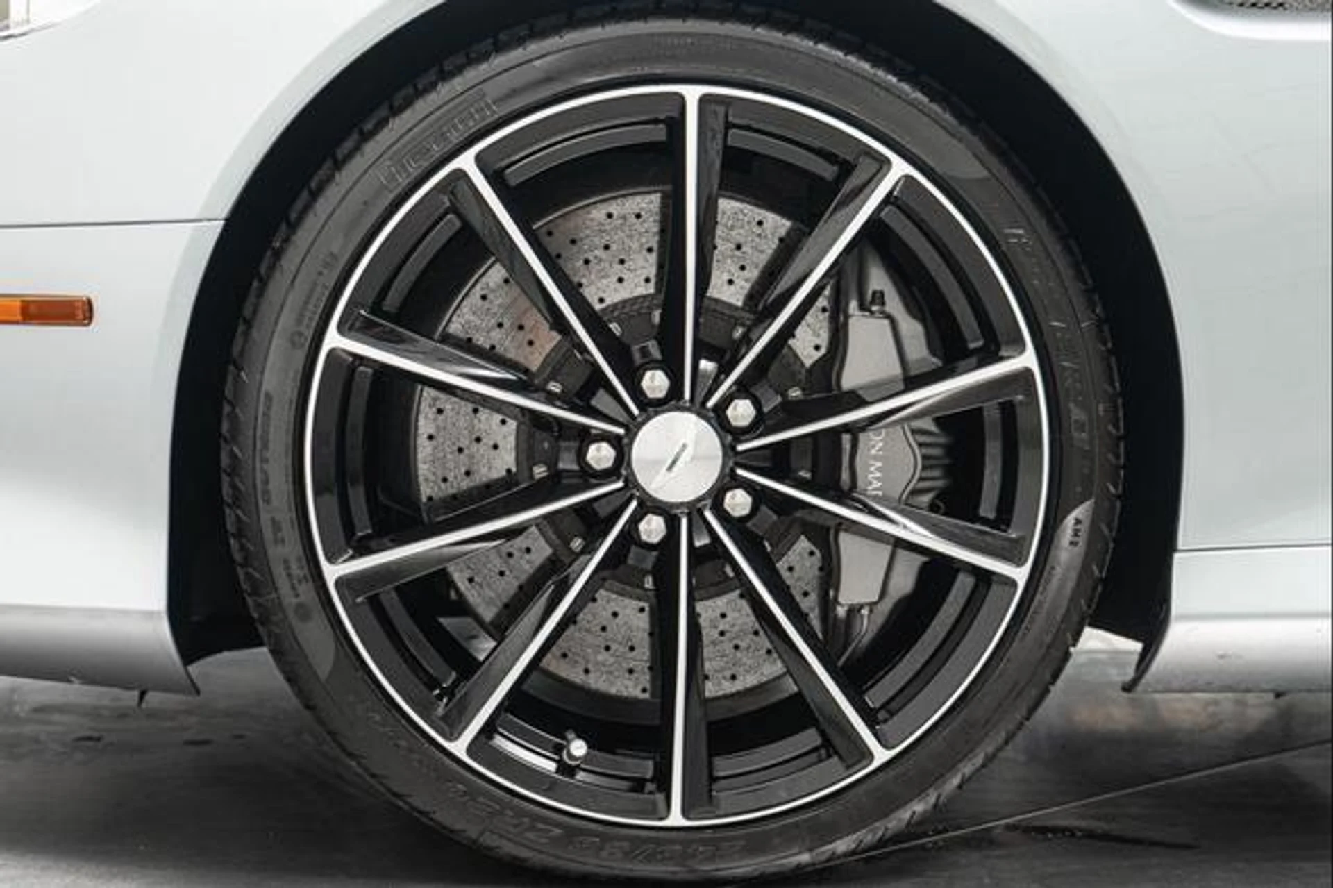 mph009_2073090301_a_V_Bbn94_A6tq_Ayp8t_NQE_6l_d_p_U_6a1a5c0cba