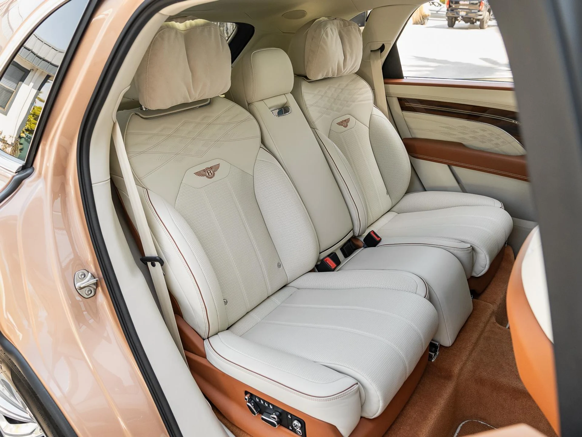 mph009_2074846709_Used_2023_Bentley_Bentayga_EWB_Azure_First_Edition_1772272956_0165219e9a