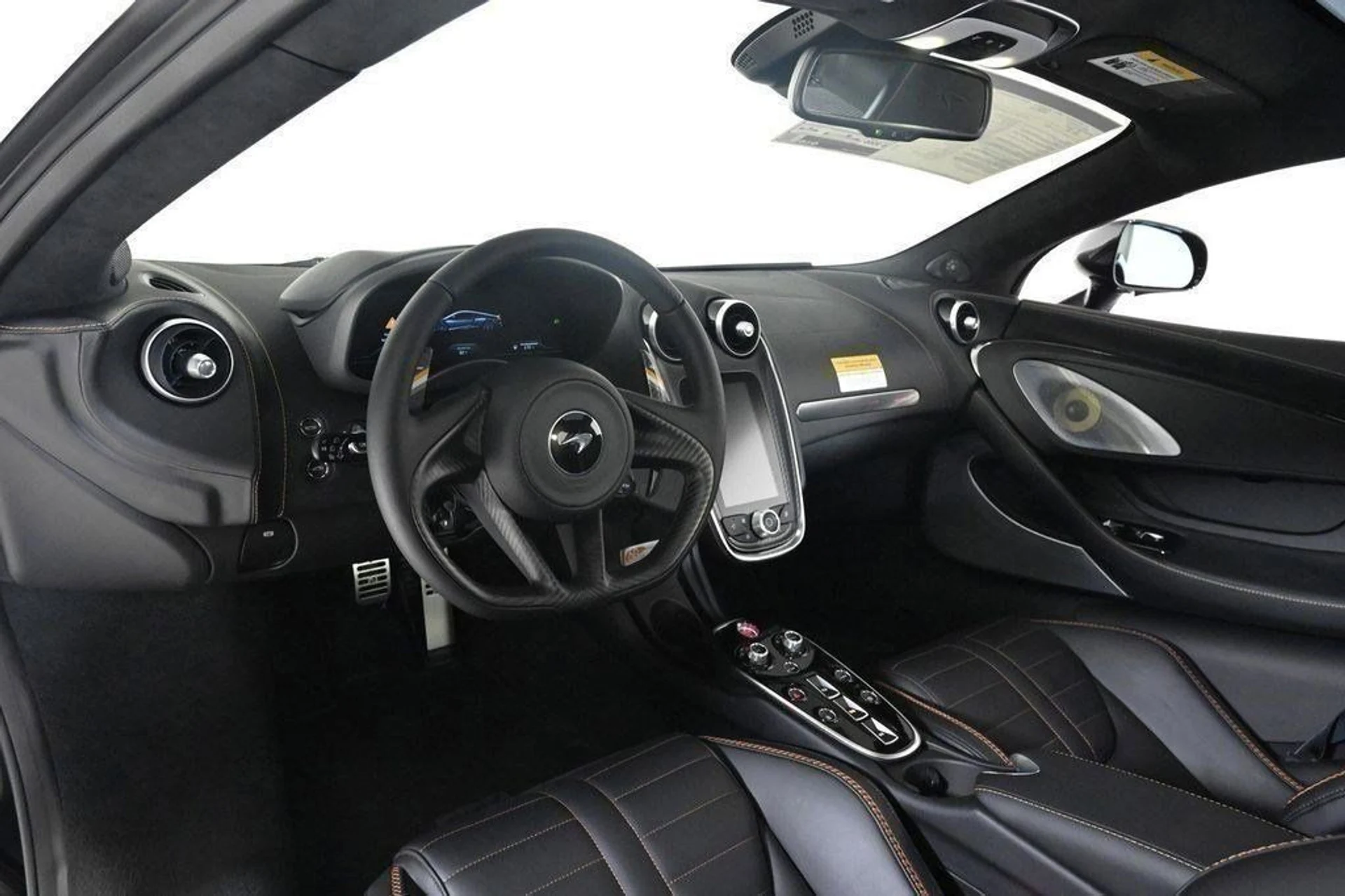 mph009_207649141_new_2025_mclaren_gts_techluxcoupe_11350_22948321_9_1024_1ee5291d93