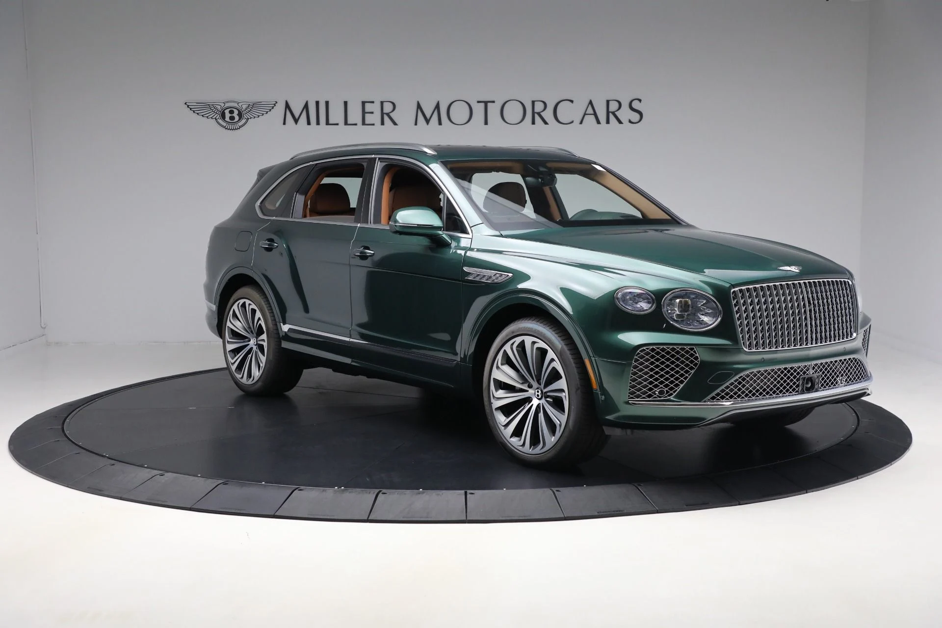 mph009_2077062766_New_2025_Bentley_Bentayga_Atelier_V8_c9ad6c9cd9