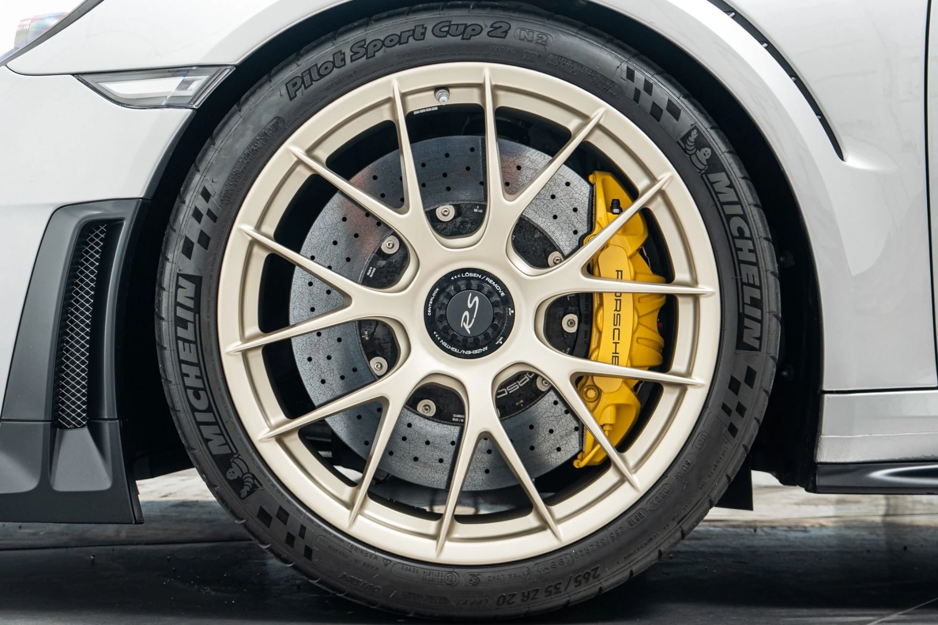 mph009_209957827_Used_2018_Porsche_911_GT_2_RS_Weissach_Package_Magnesium_Wheels_1780694267_700bdab50e