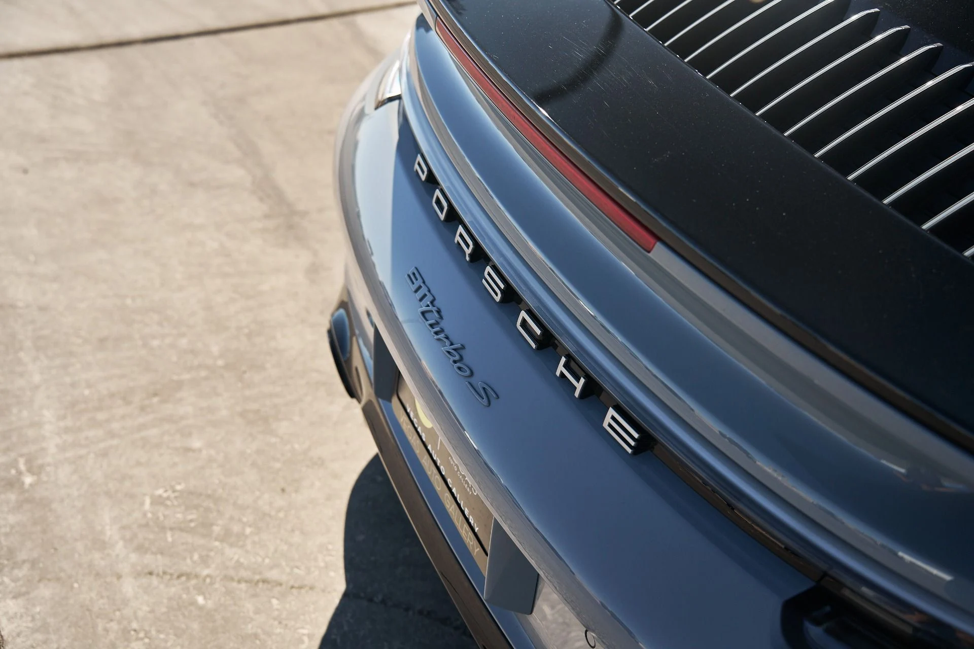 mph009_2099752978_Used_2023_Porsche_911_Turbo_S_1762306907_f85e461e7f