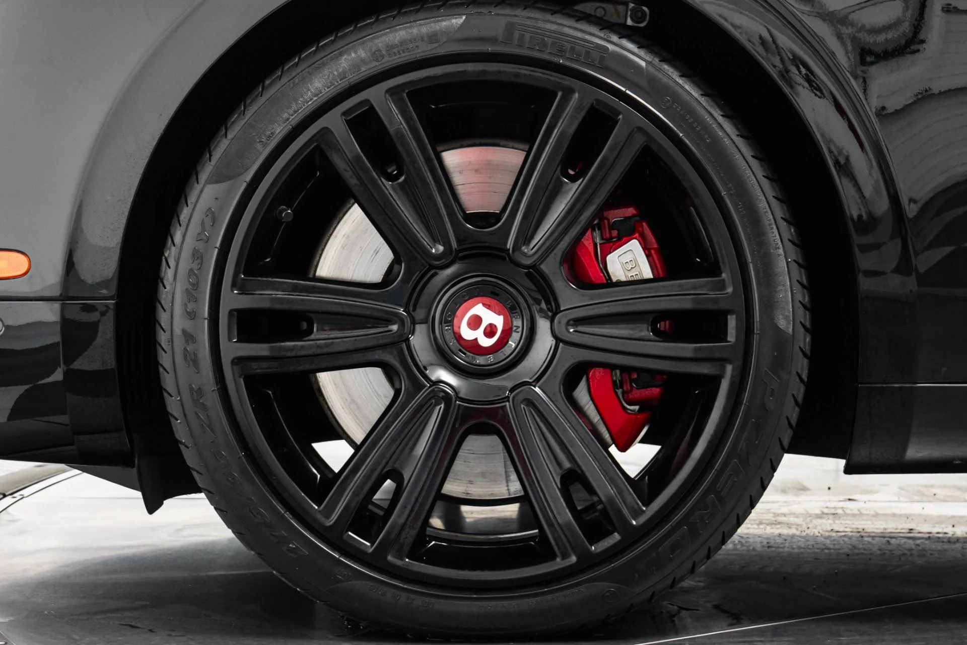 mph009_210180439_Used_2017_Bentley_Flying_Spur_V8_S_Two_Tone_Interior_Low_Miles_521_Horsepower_1773860455_05f11e9a30