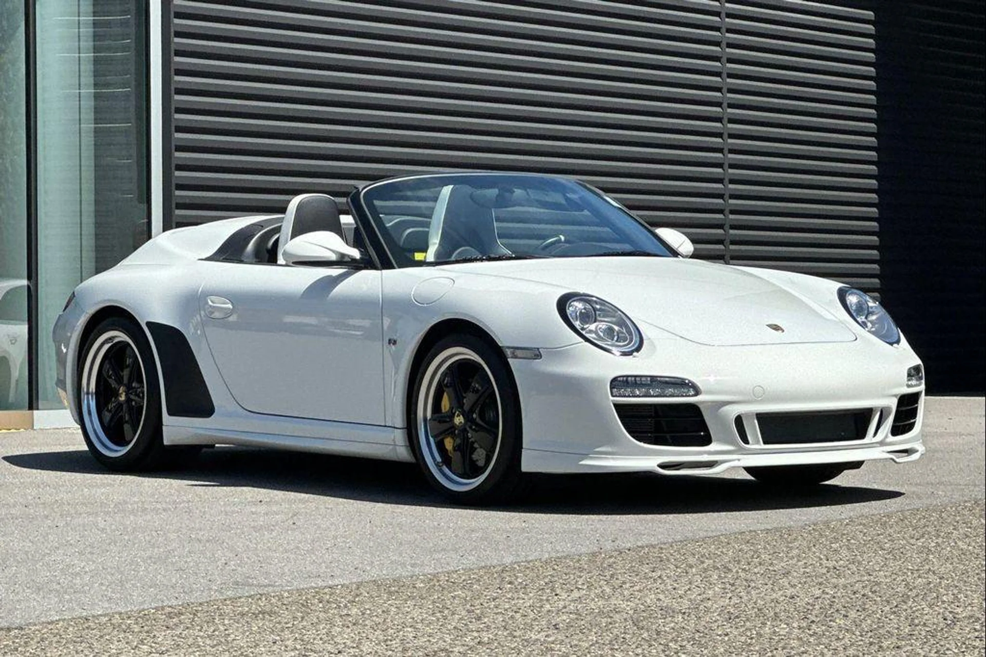 mph009_2108153433_H_Ca_Bbdi_DSD_Uy_G_Uhr_Y_ge8_OOF_Ci_Q_0f683d2b87