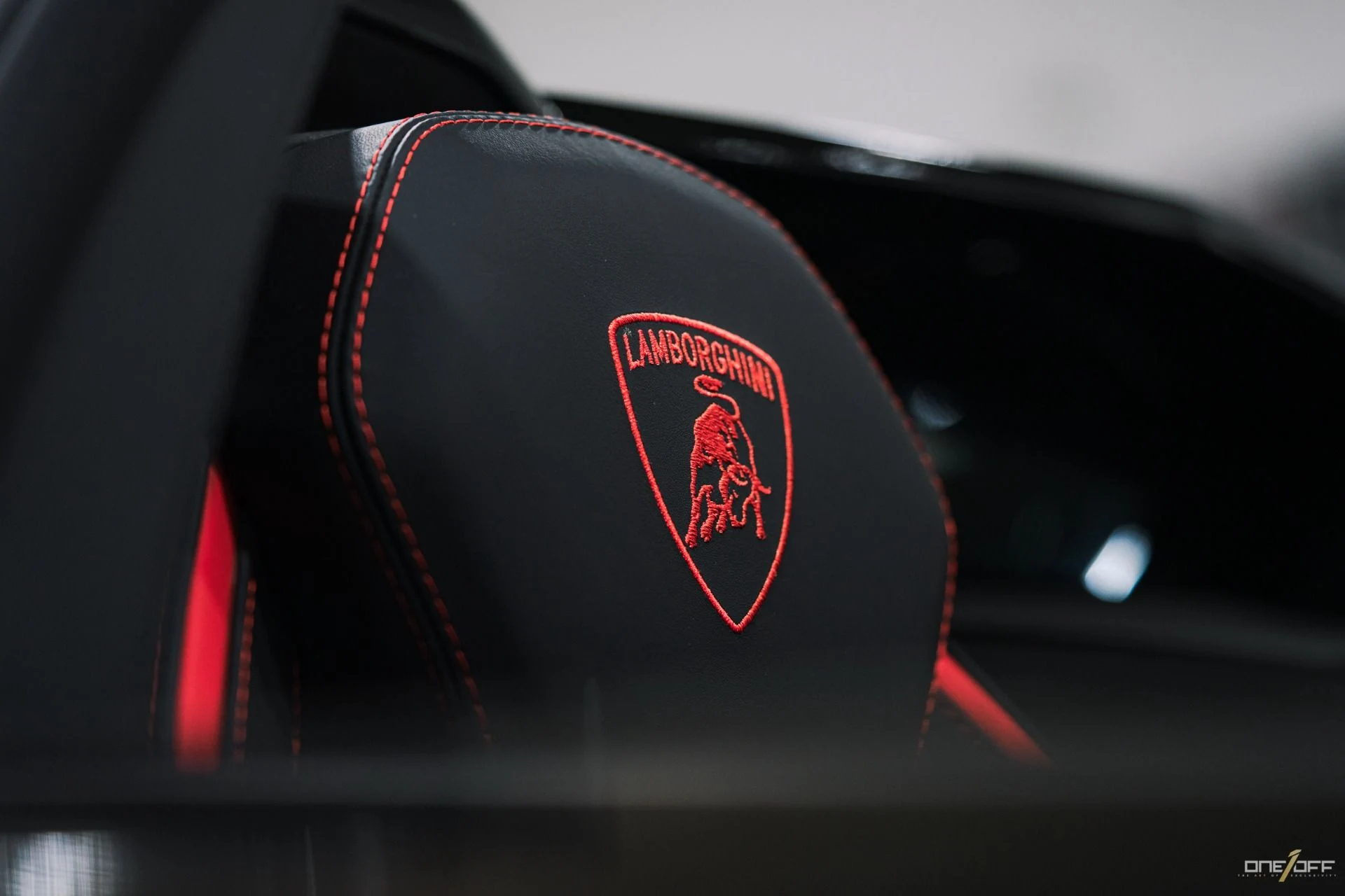 mph009_2111349306_Used_2018_Lamborghini_Aventador_LP_740_4_S_in_Ad_Personam_Nero_Granatus_w_Sensonum_Carbon_1760126321_4237faec6d
