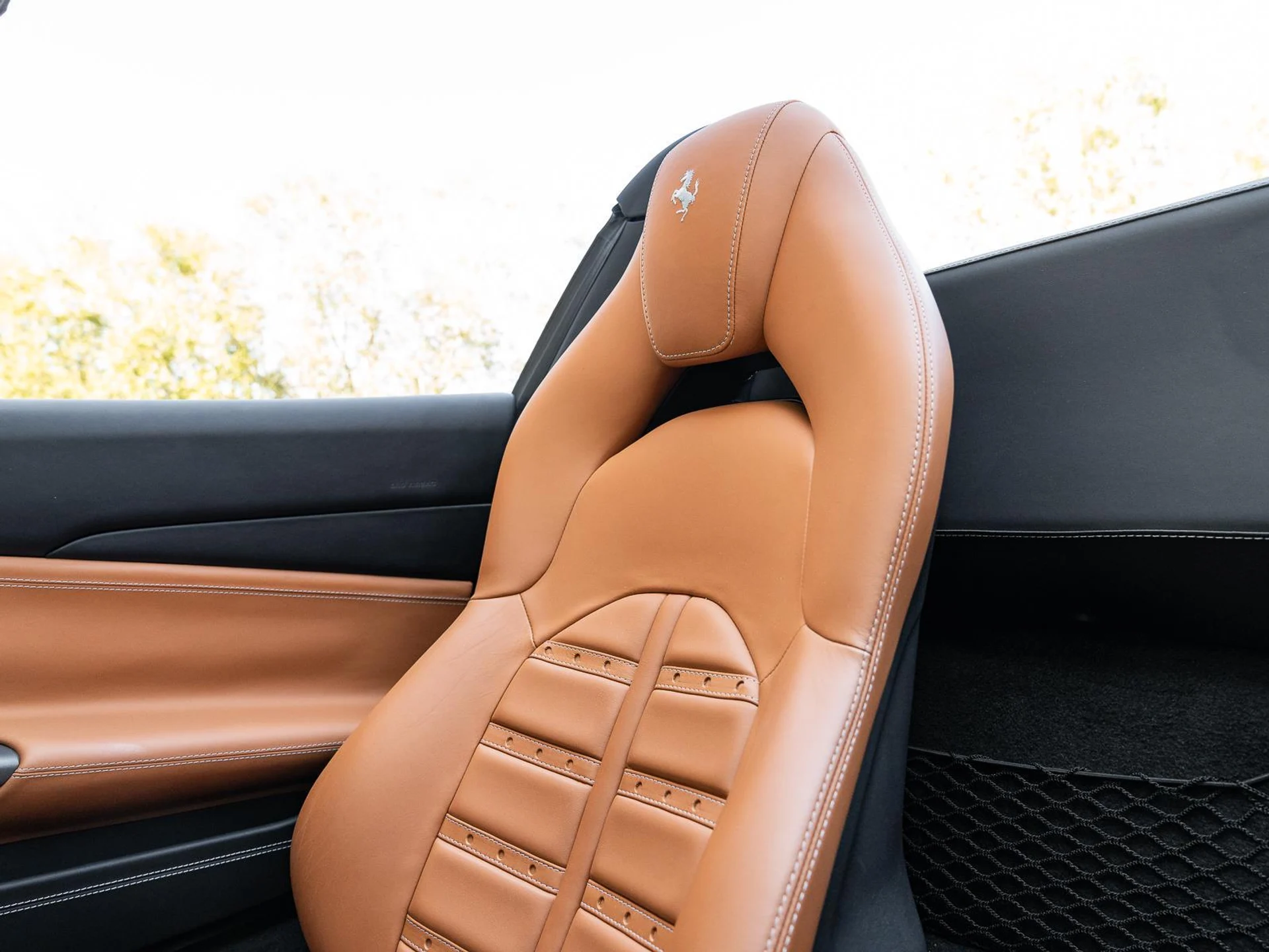 mph009_2112892097_Used_2018_Ferrari_488_Spider_Convertible_1771927246_6dce127616