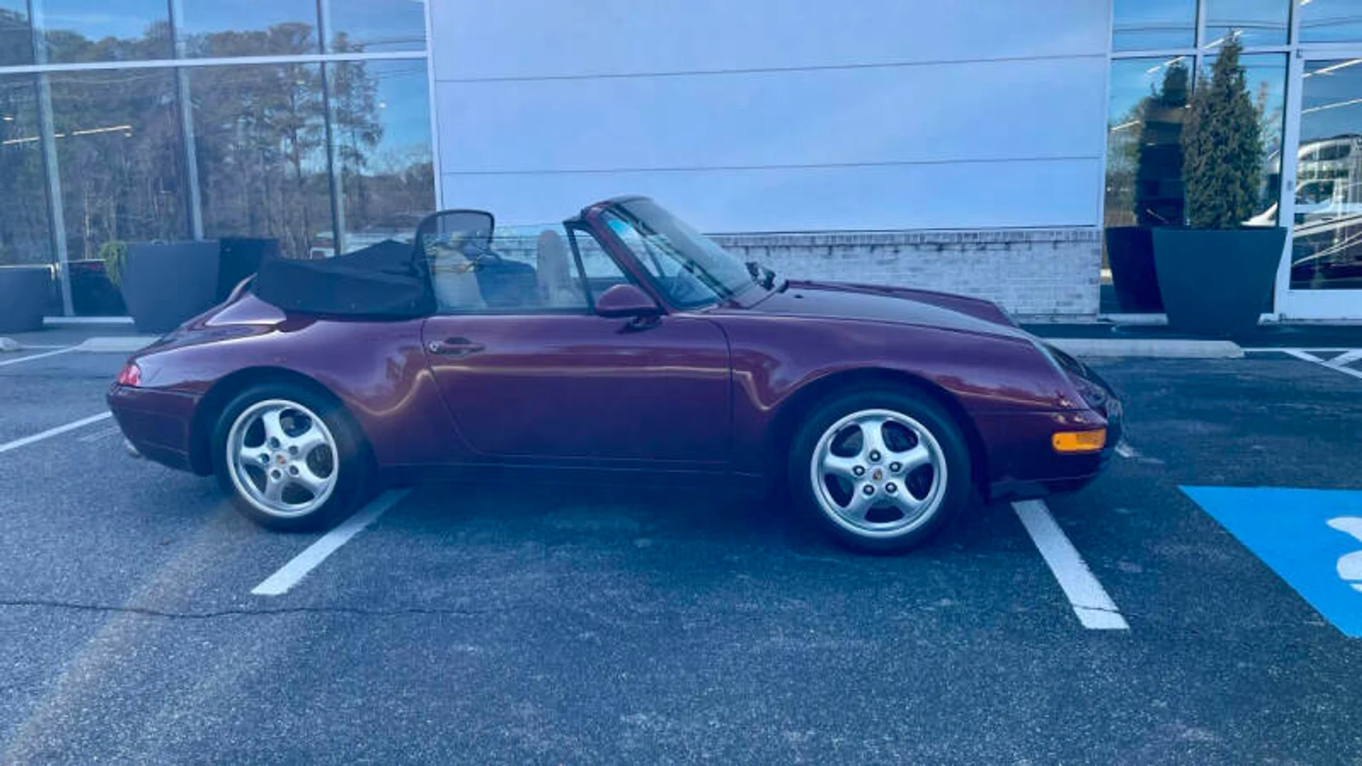 mph009_2113142768_1997_porsche_911_carrera_2dr_convertible_1c499e21d5