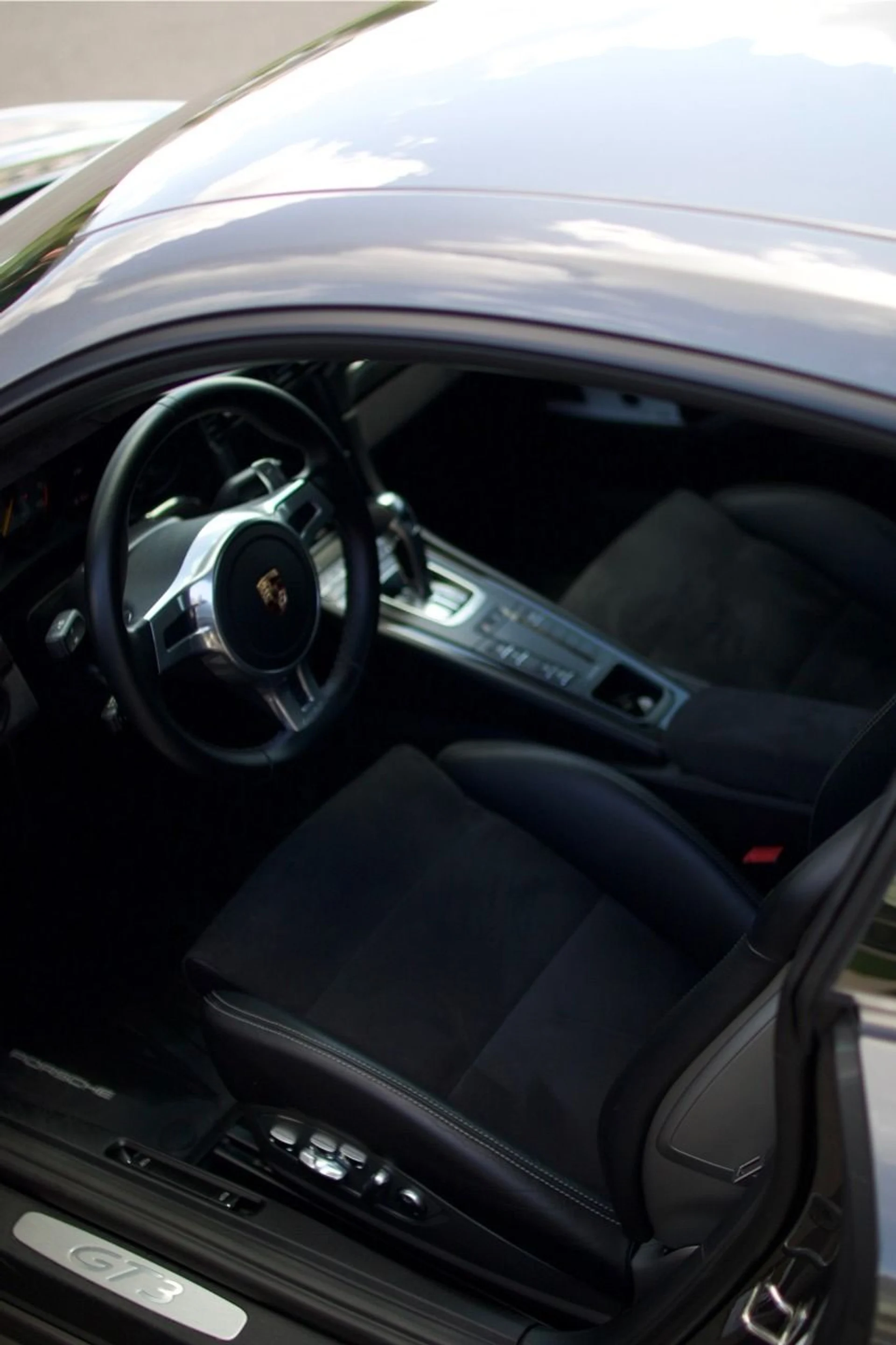 mph009_2113446740_Used_2014_Porsche_911_GT_3_1757358876_64a0da83cd