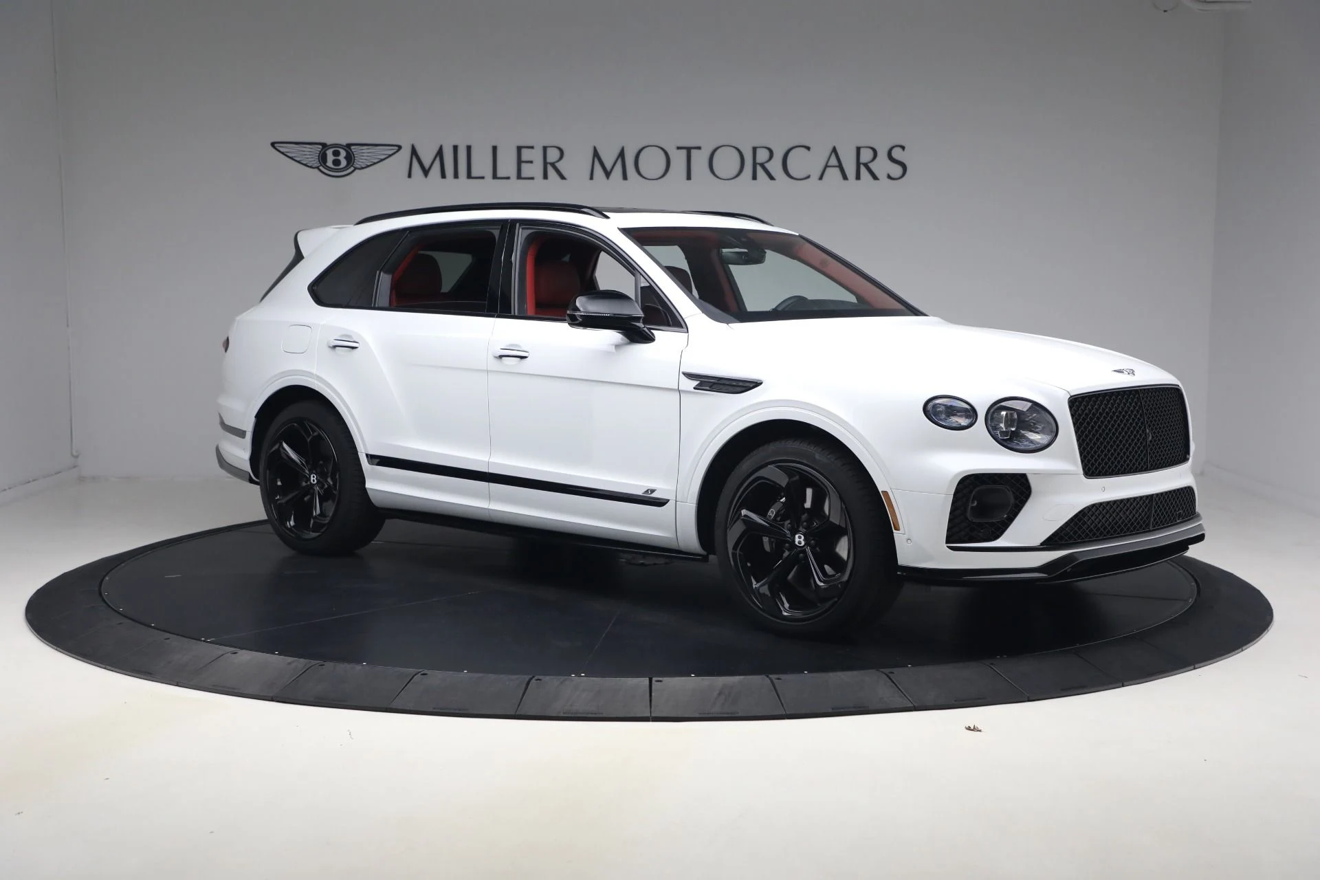 mph009_2117146890_Used_2023_Bentley_Bentayga_S_V8_1775660749_d5e35b8ce1