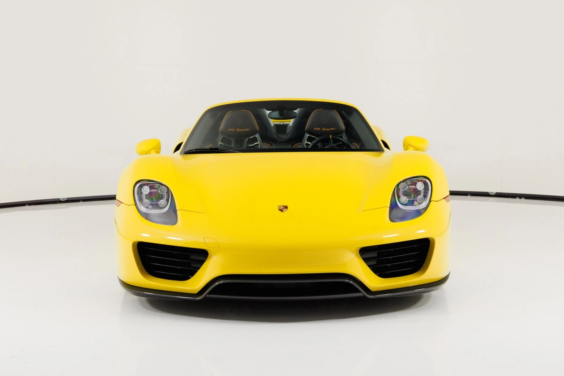 mph009_2130074179_Used_2015_Porsche_918_Spyder_1789427619_11cfa9ea26