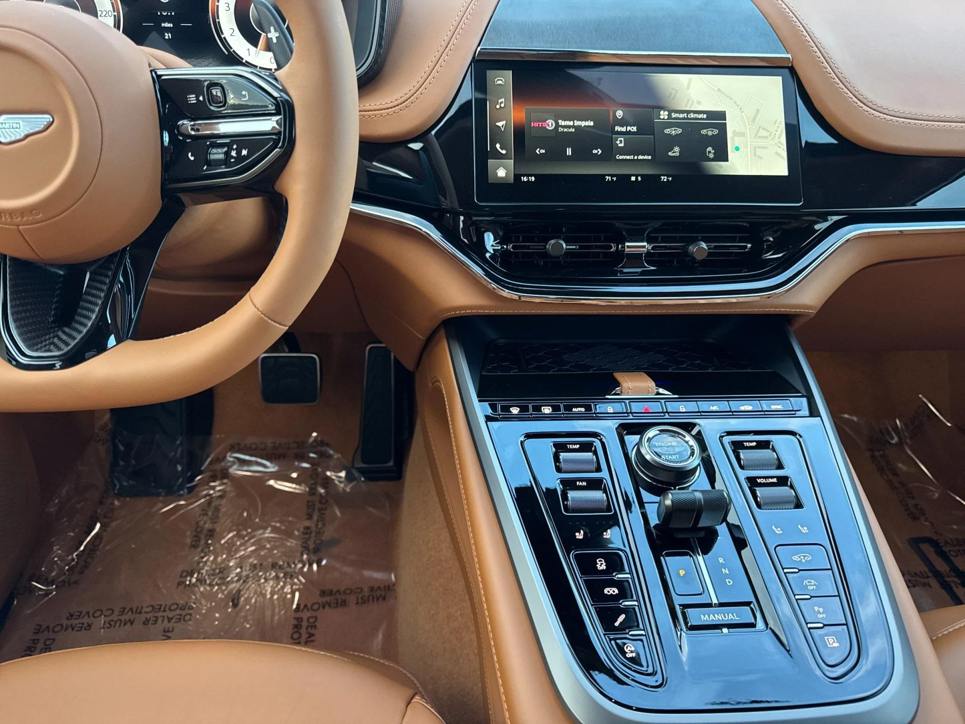 mph009_2131057256_New_2026_Aston_Martin_DBX_707_1767798688_8ade352128