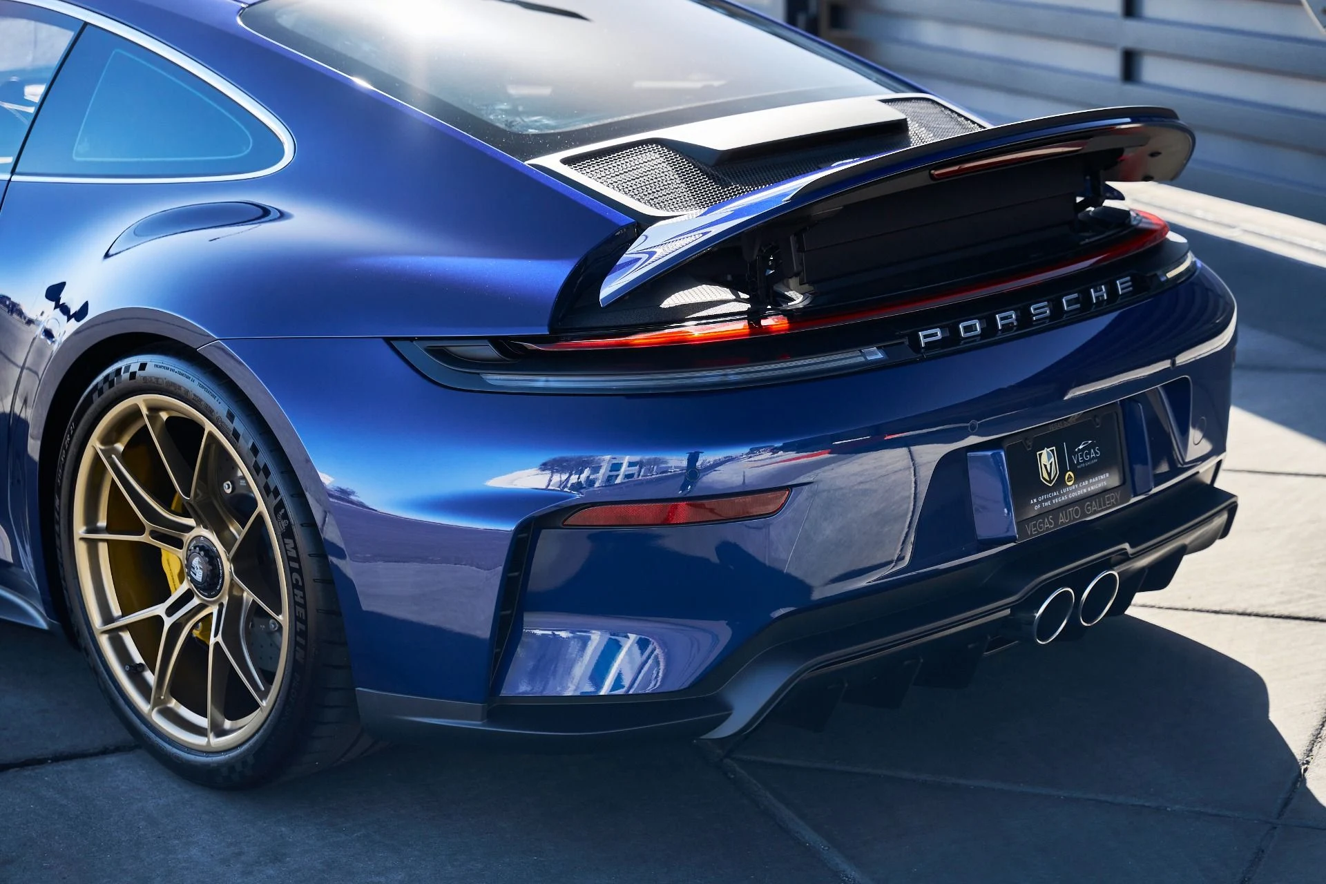 mph009_2131962364_Used_2025_Porsche_911_GT_3_1769736800_91d9120762