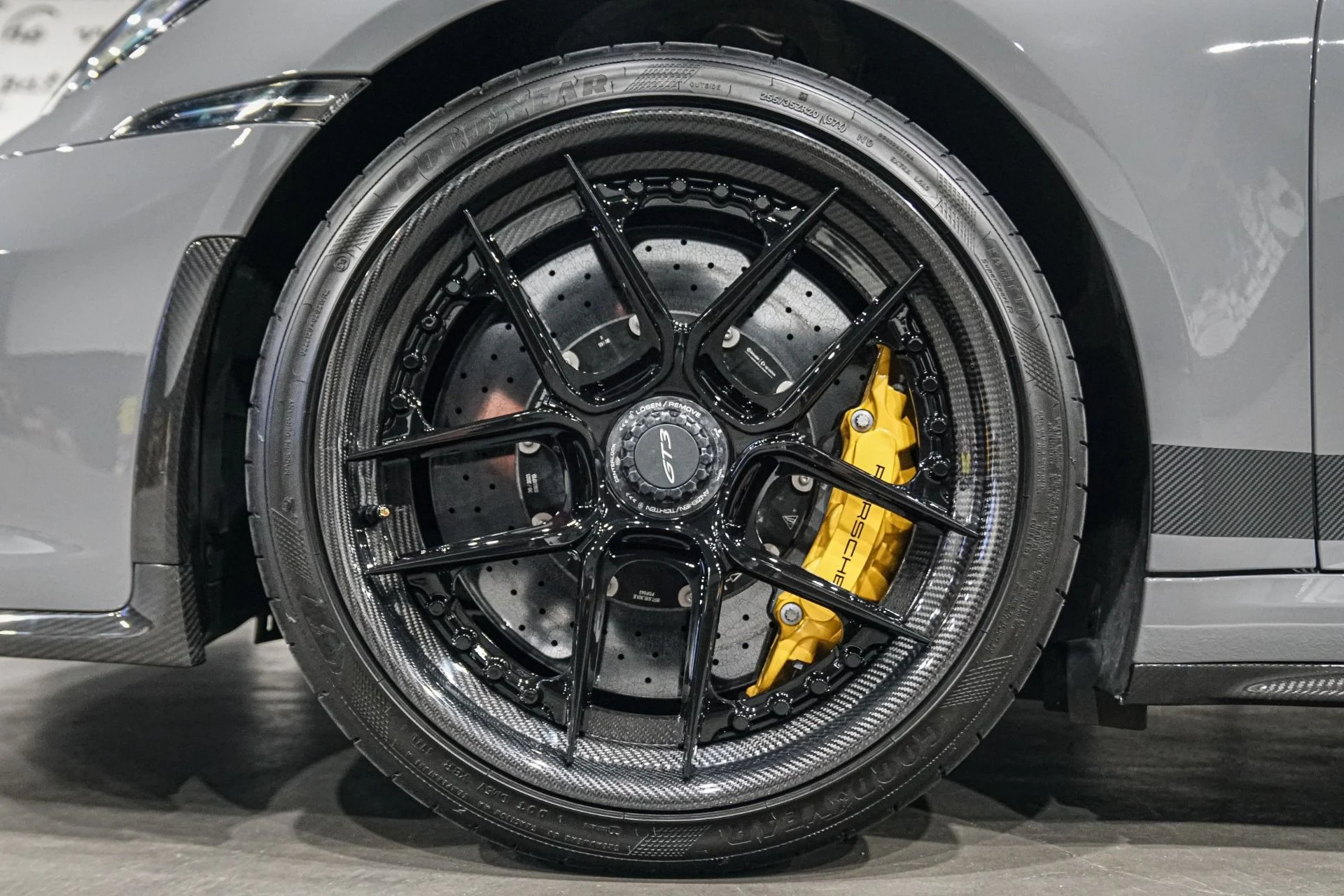 mph009_2133109594_Used_2022_Porsche_911_GT_3_1766780420_0f818132d8