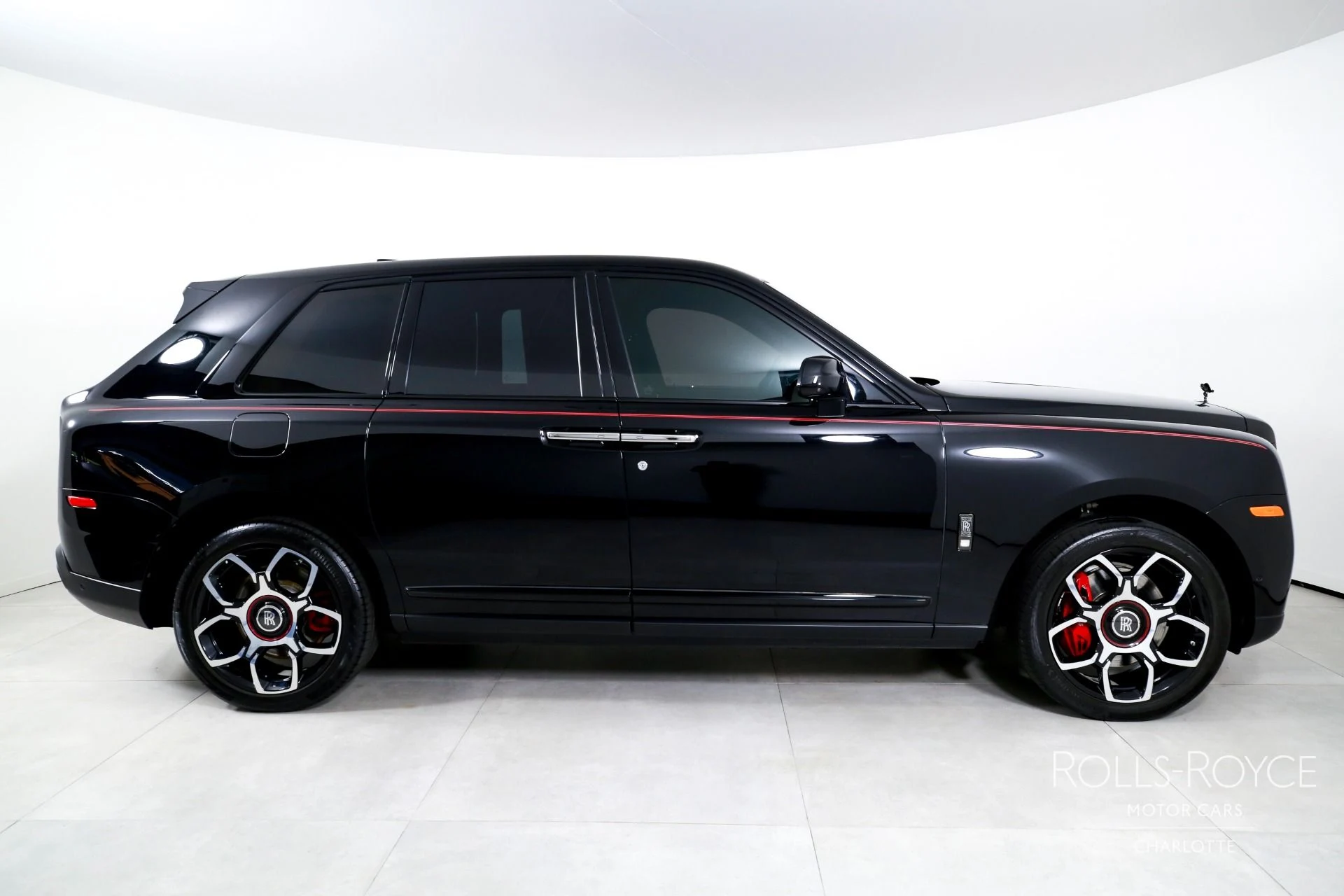 mph009_2133230093_Used_2020_Rolls_Royce_Cullinan_Black_Badge_1760478762_a2f6ee919d