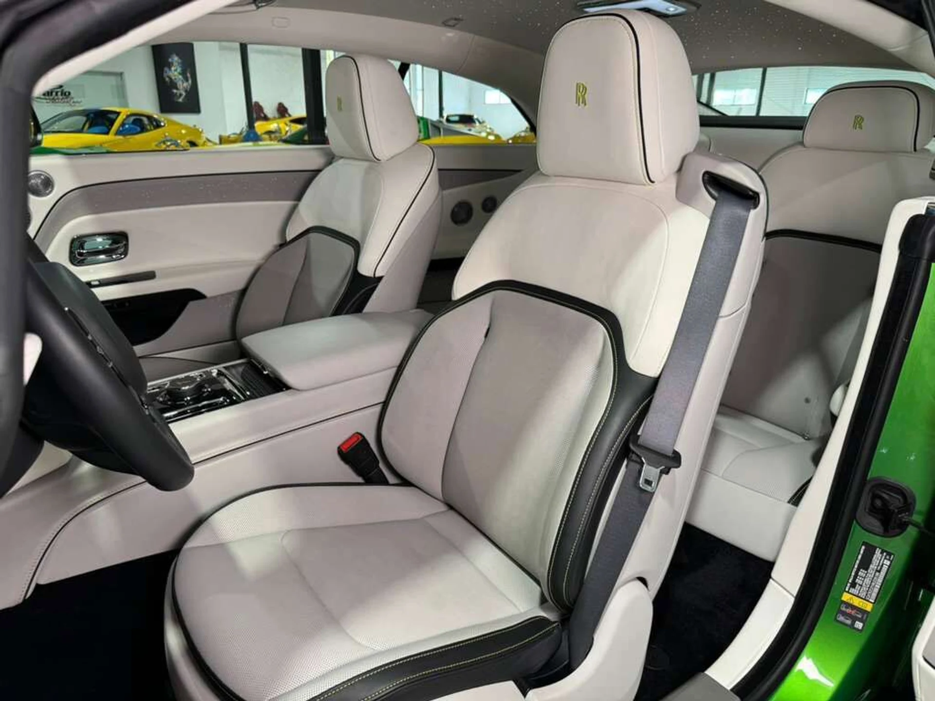 mph009_2134858009_43513476b920a48cd50593b5643207ac_9947530253