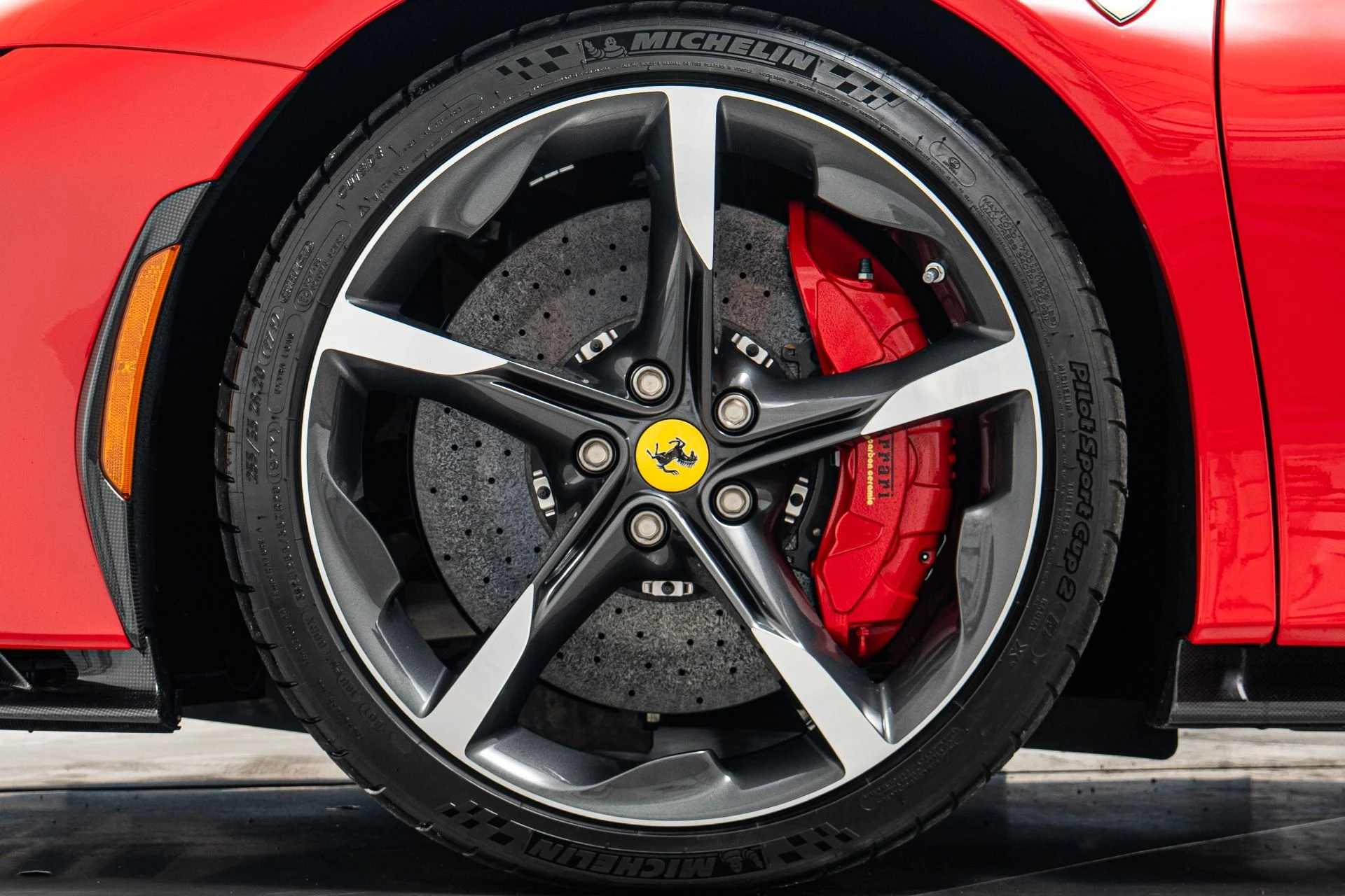 mph009_2141172745_Used_2025_Ferrari_SF_90_Spider_1779917400_6dbb22abd8