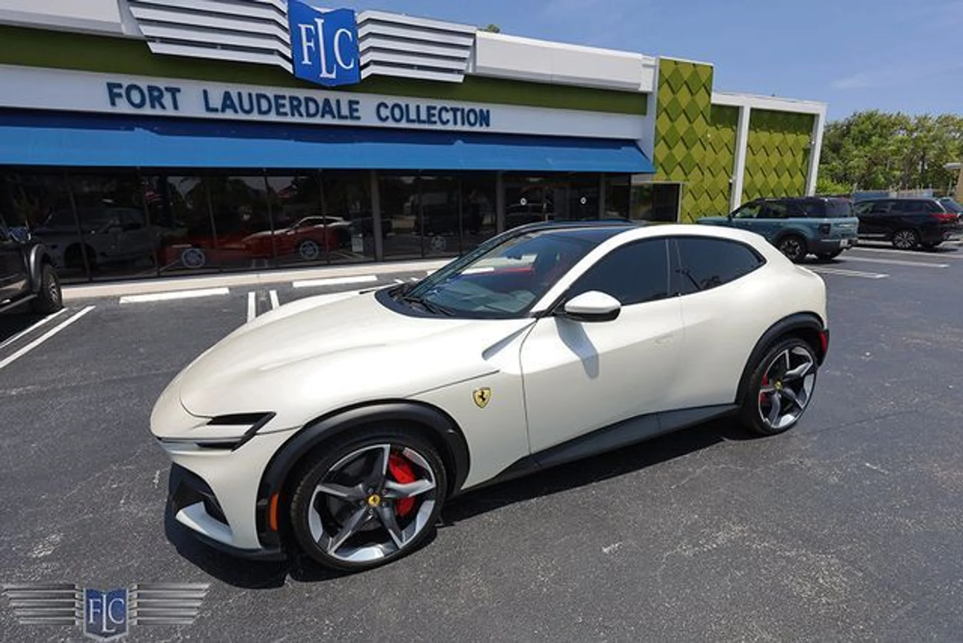 mph009_214590053_used_2023_ferrari_purosangue_6305_23056070_14_640_deeb02500d