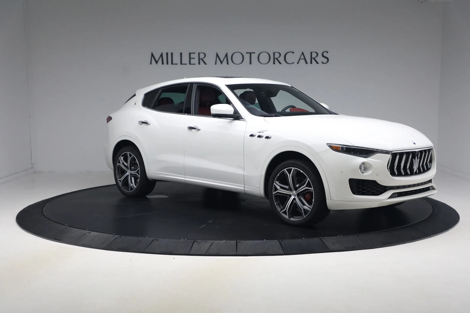 mph009_2146084499_Used_2023_Maserati_Levante_GT_1788557801_8d055c6fb0