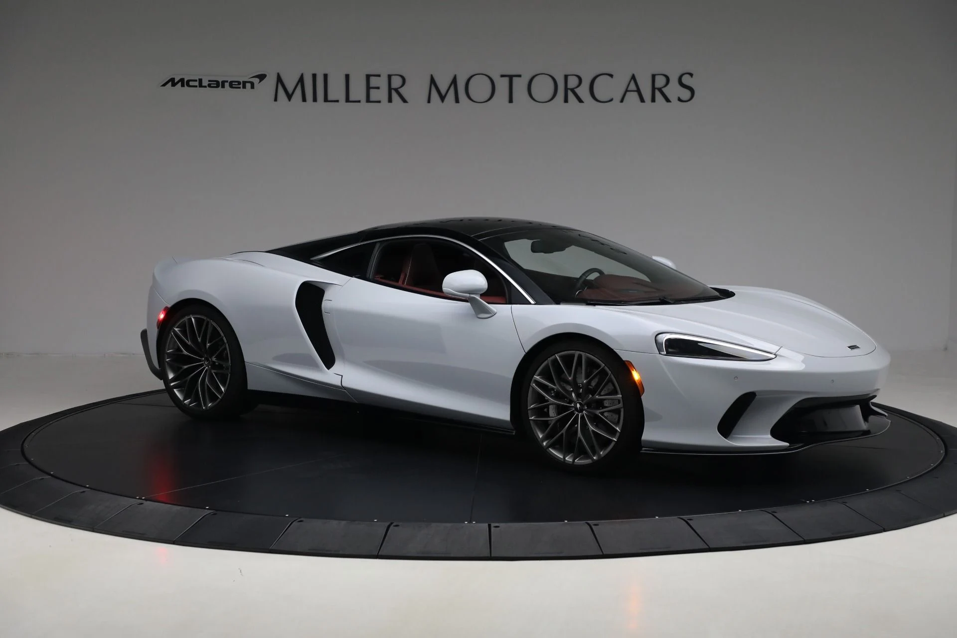 mph009_2153549389_Used_2023_Mc_Laren_GT_Luxe_36fa9df453