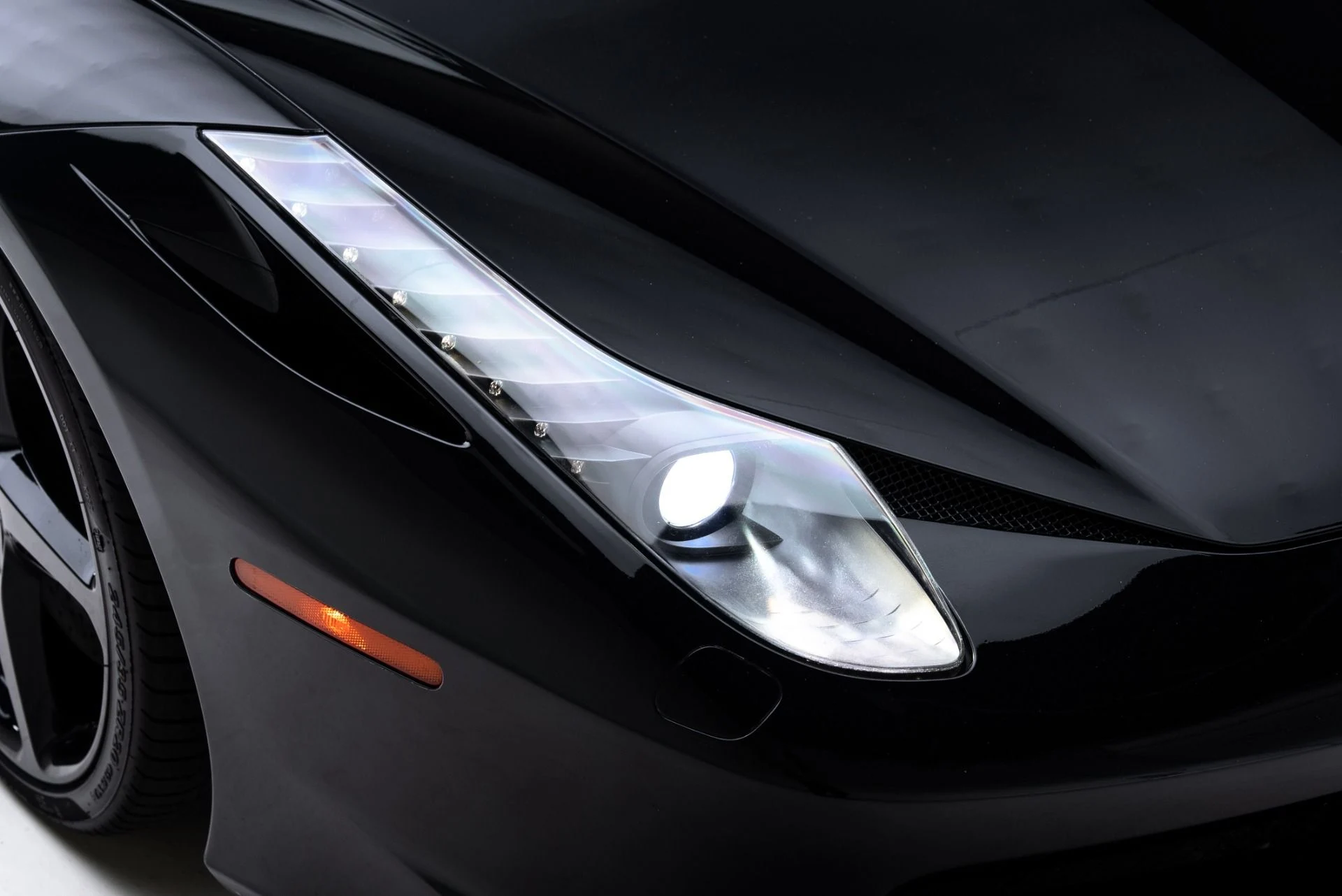 mph009_2162320633_Used_2010_Ferrari_458_Italia_1775250698_0589e0f9e1