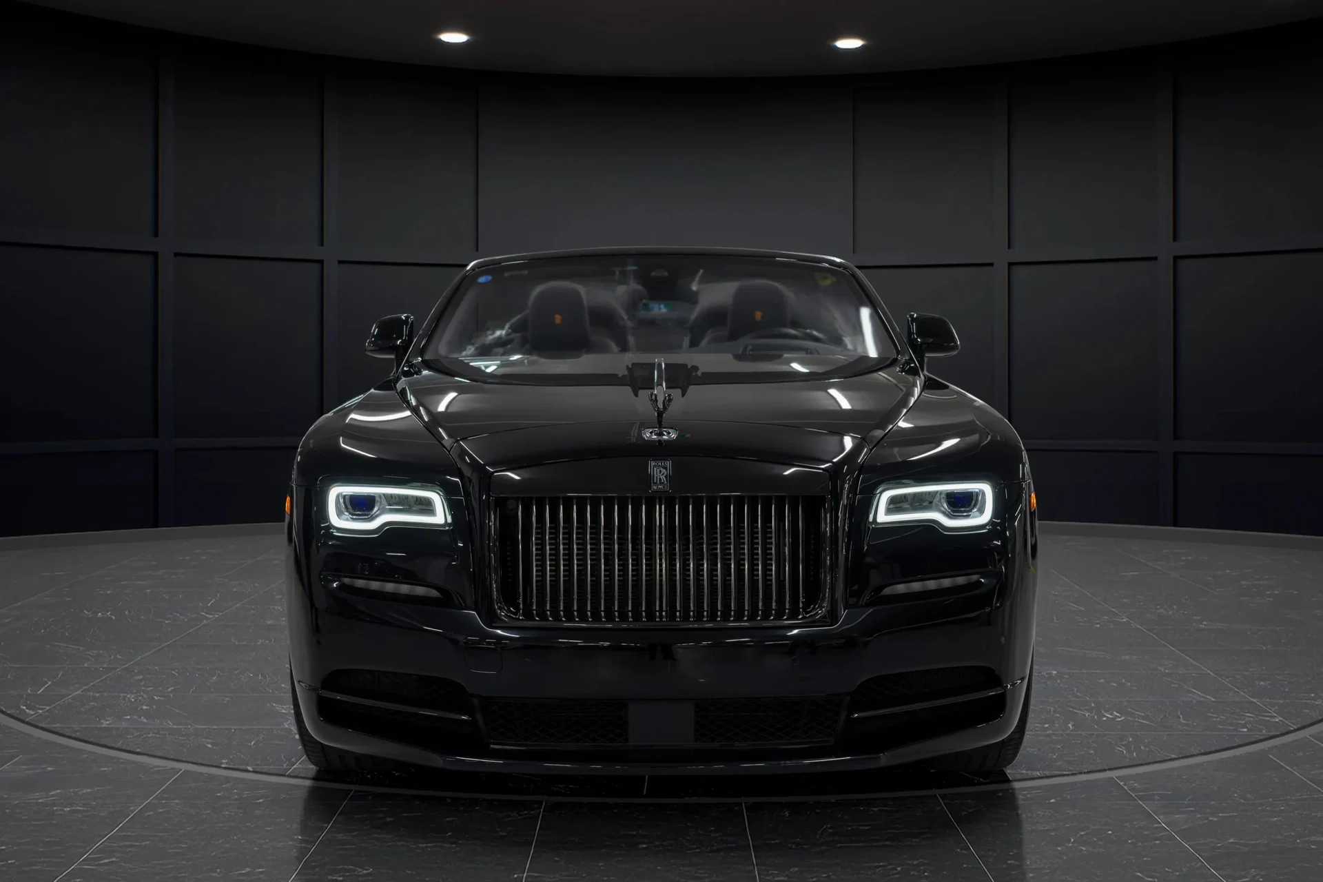 mph009_2163331480_26d453b2_8671_4e2e_a198_9a2272a01cff_201920_Rolls_Royce20_Black20_Badge20_Dawn2028_SCA_666_D55_KU_11584429_8_00a456e77b