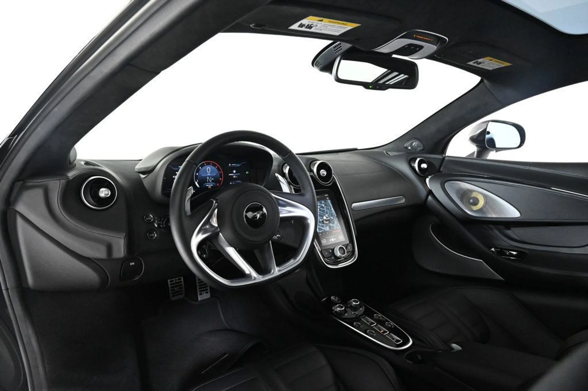 mph009_2163789112_used_2025_mclaren_gts_11350_22938717_9_1024_7644a26f2e