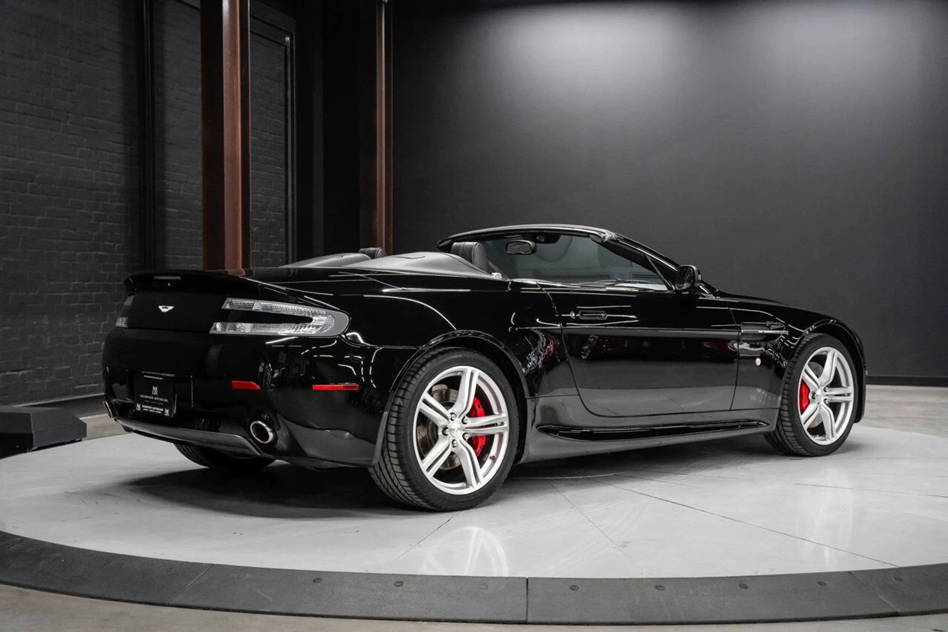 mph009_2166592574_aston_martin_vantage_2008_fc7f616669