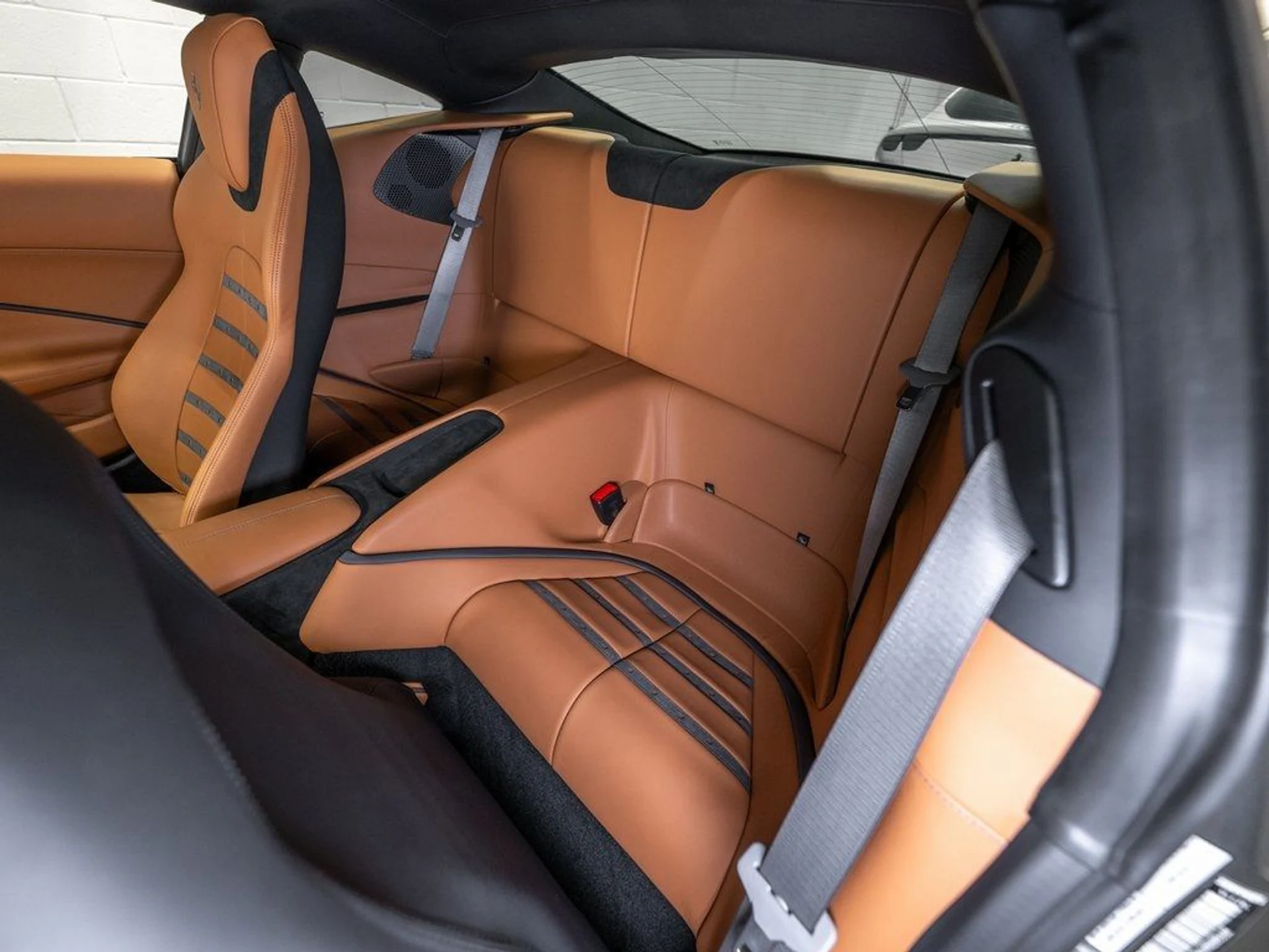 mph009_2167040994_image_10_947bb3d599