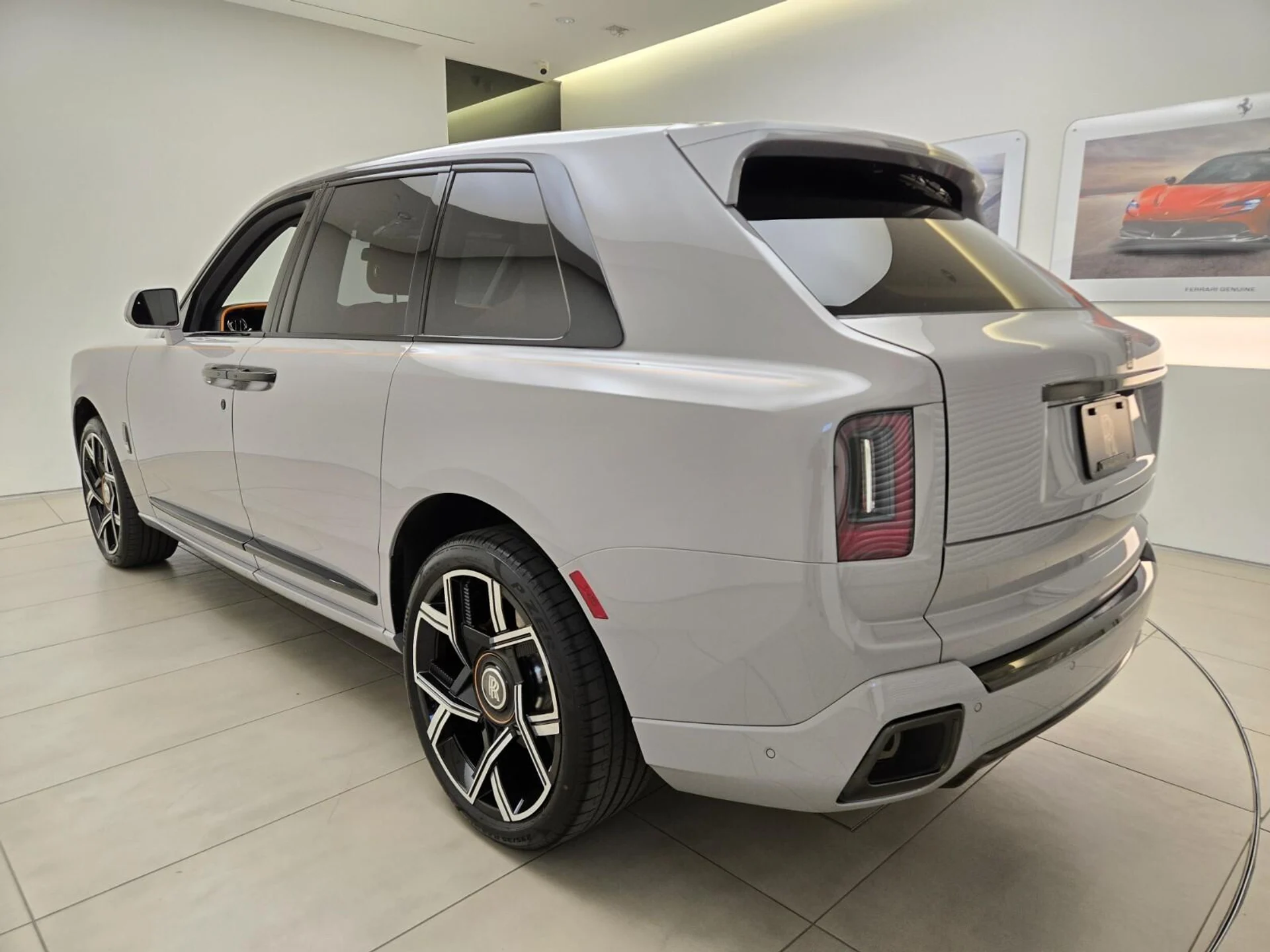 mph009_2167211721_New_2027_Rolls_Royce_Black_Badge_Cullinan_1784179116_88219d7310