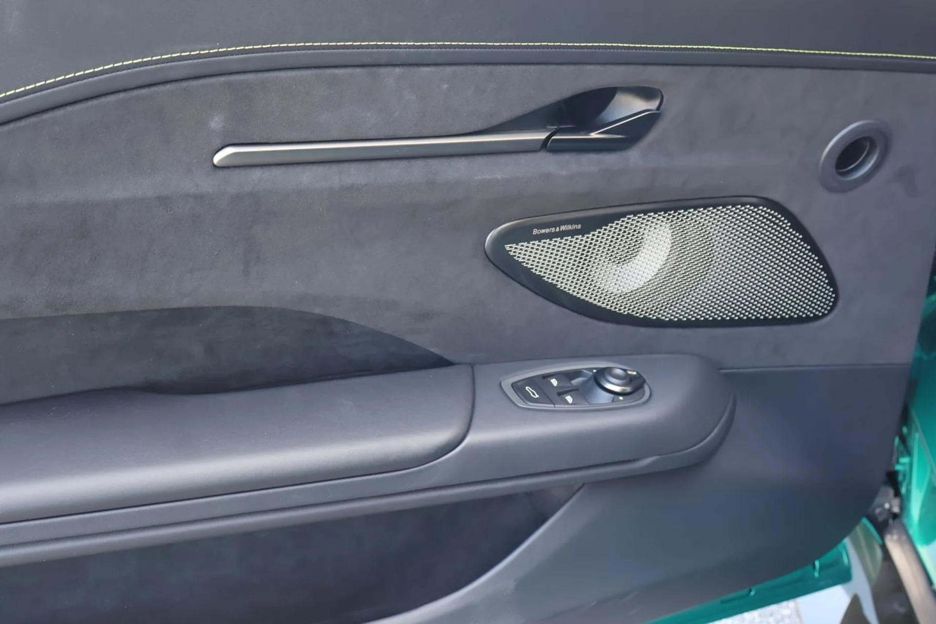 mph009_2171663816_10_da40d93ab7