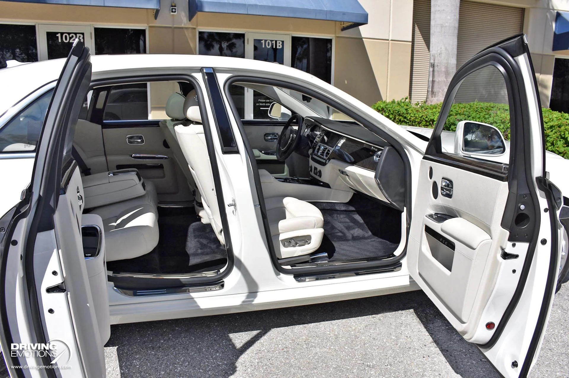 mph009_2173233064_872_p10_l_b80bb00709