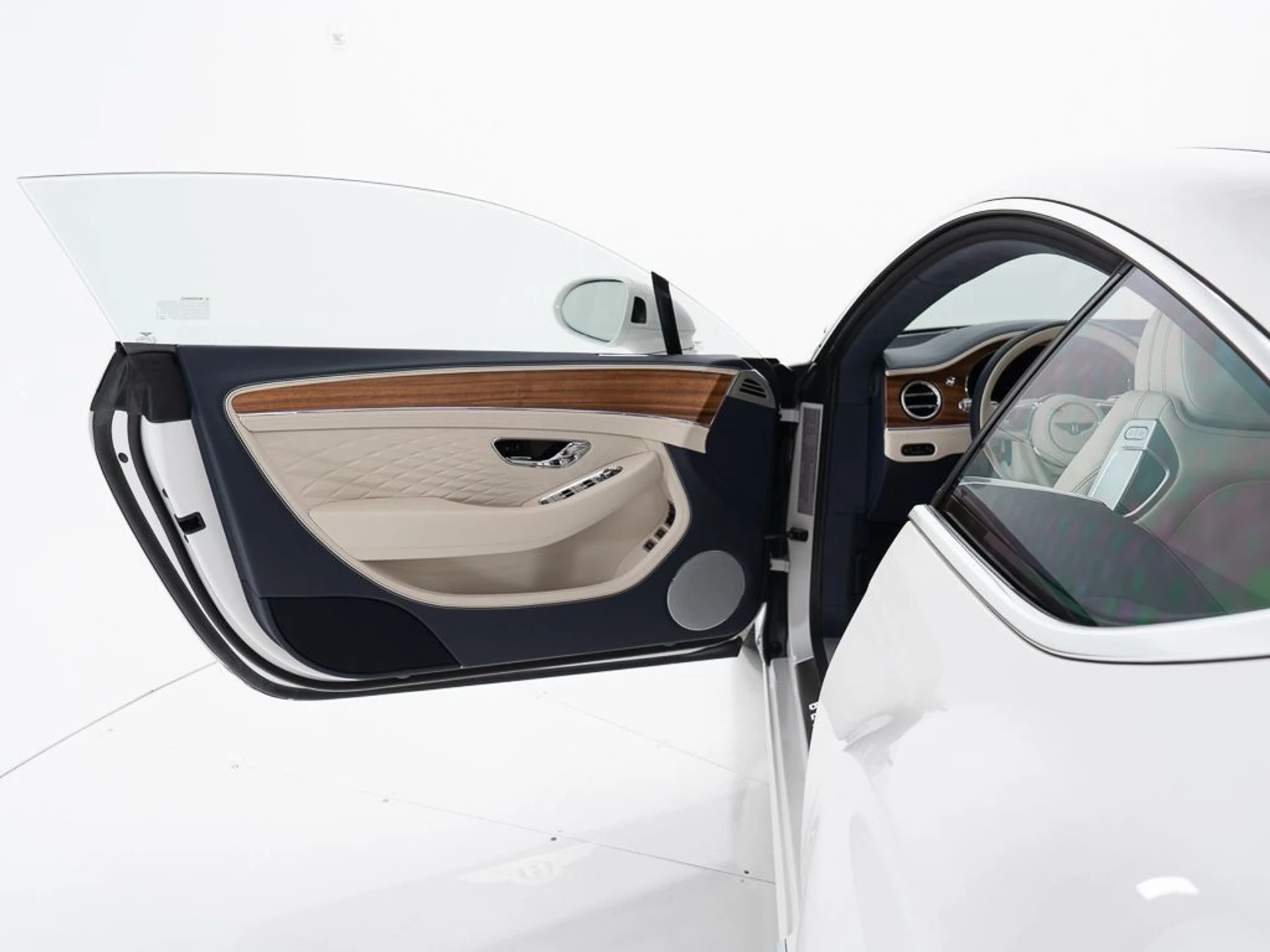 mph009_2175099186_7c5fc45979f5c20bcdc2ebc658afe36e_840fcae9a2