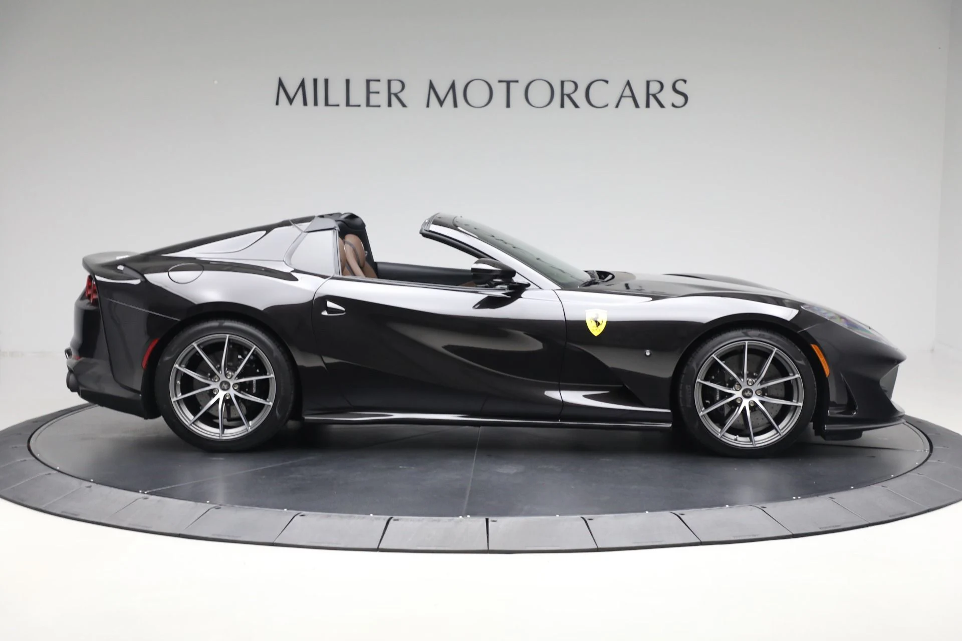 mph009_2182122552_Used_2023_Ferrari_812_GTS_8b0b9ba674