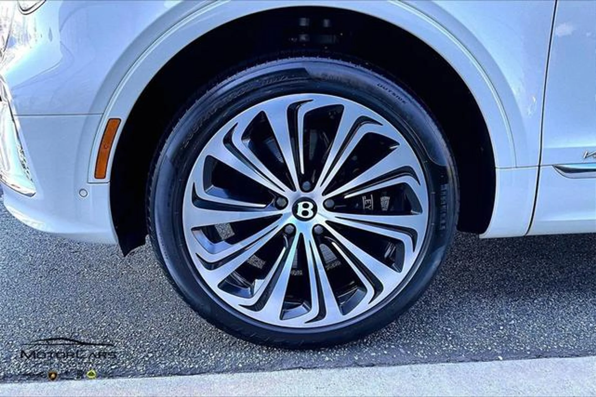 mph009_2186523888_ewet986rqvy_Xx_FK_xd_AN_Vz_OP_6_o_b3e31a3bd4