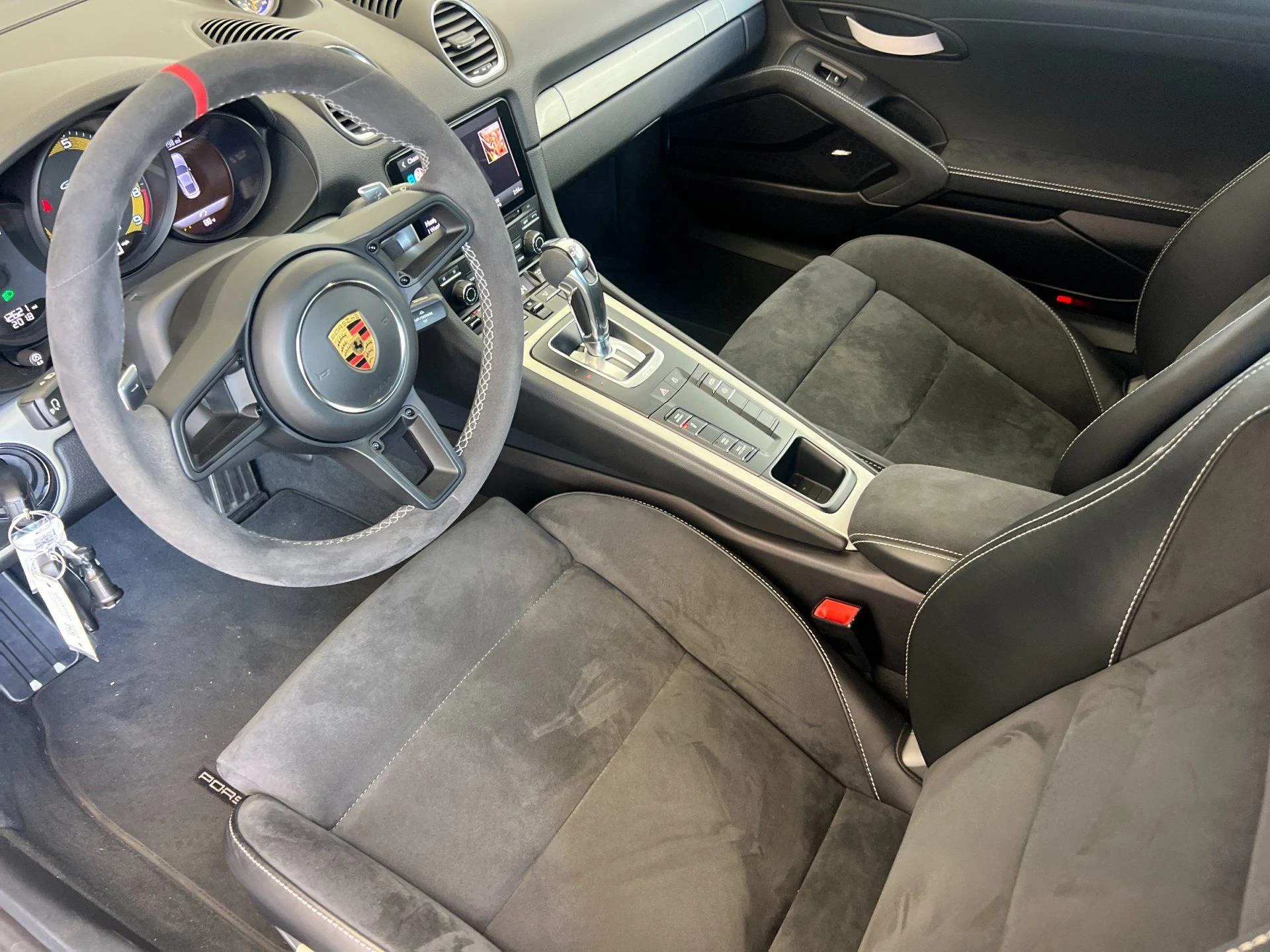 mph009_2186818361_Used_2021_Porsche_718_Cayman_GT_4_1780474820_ebaedec4a2