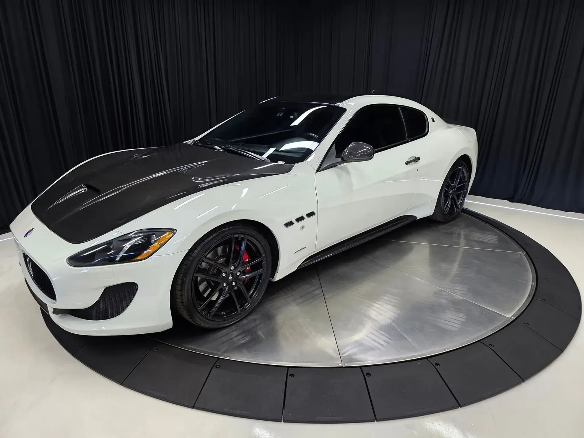 mph009_2193164337_d6279e14_02a3_462e_ae07_41670d72abf8_434967fb5e