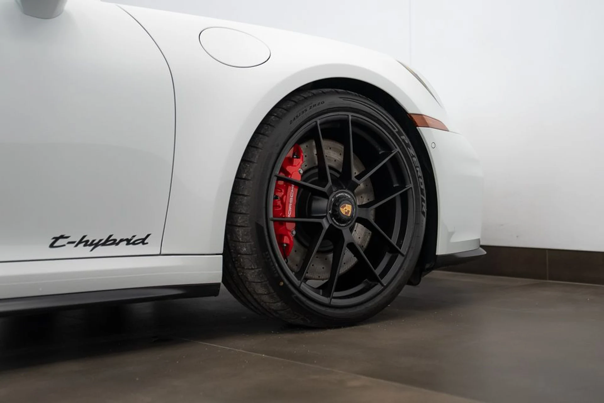 mph009_220396035_porsche_911_2026_jpg_v_1775165756_5c2c7676f3