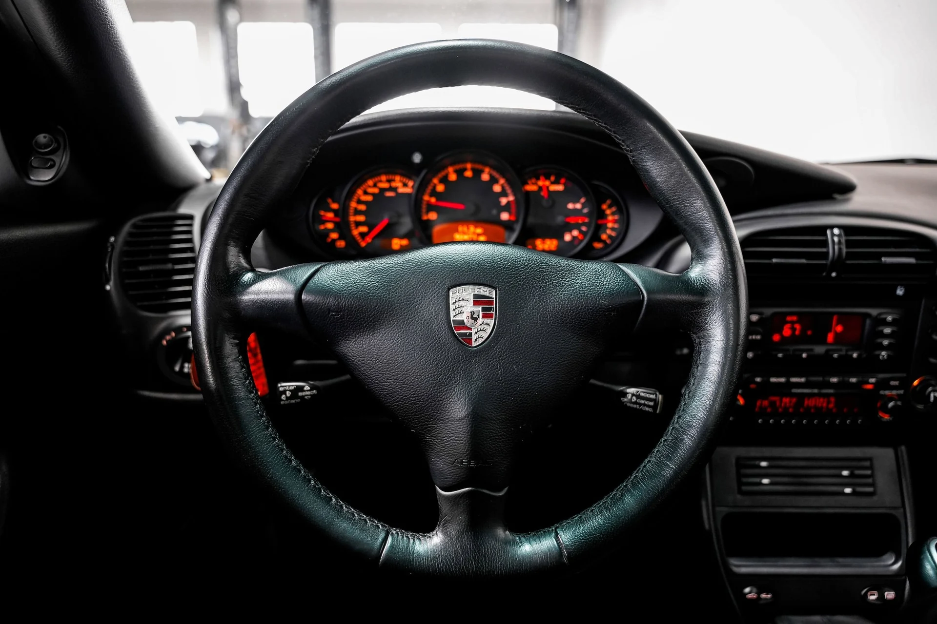 mph009_2204135697_b1e9295132bf92416401b836137f099bx_e3dada1ab0