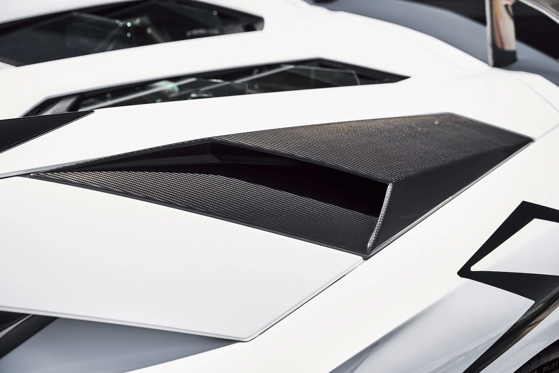mph009_2207590245_Used_2016_Lamborghini_Aventador_LP_750_4_Super_Veloce_1785199394_008baf14a7