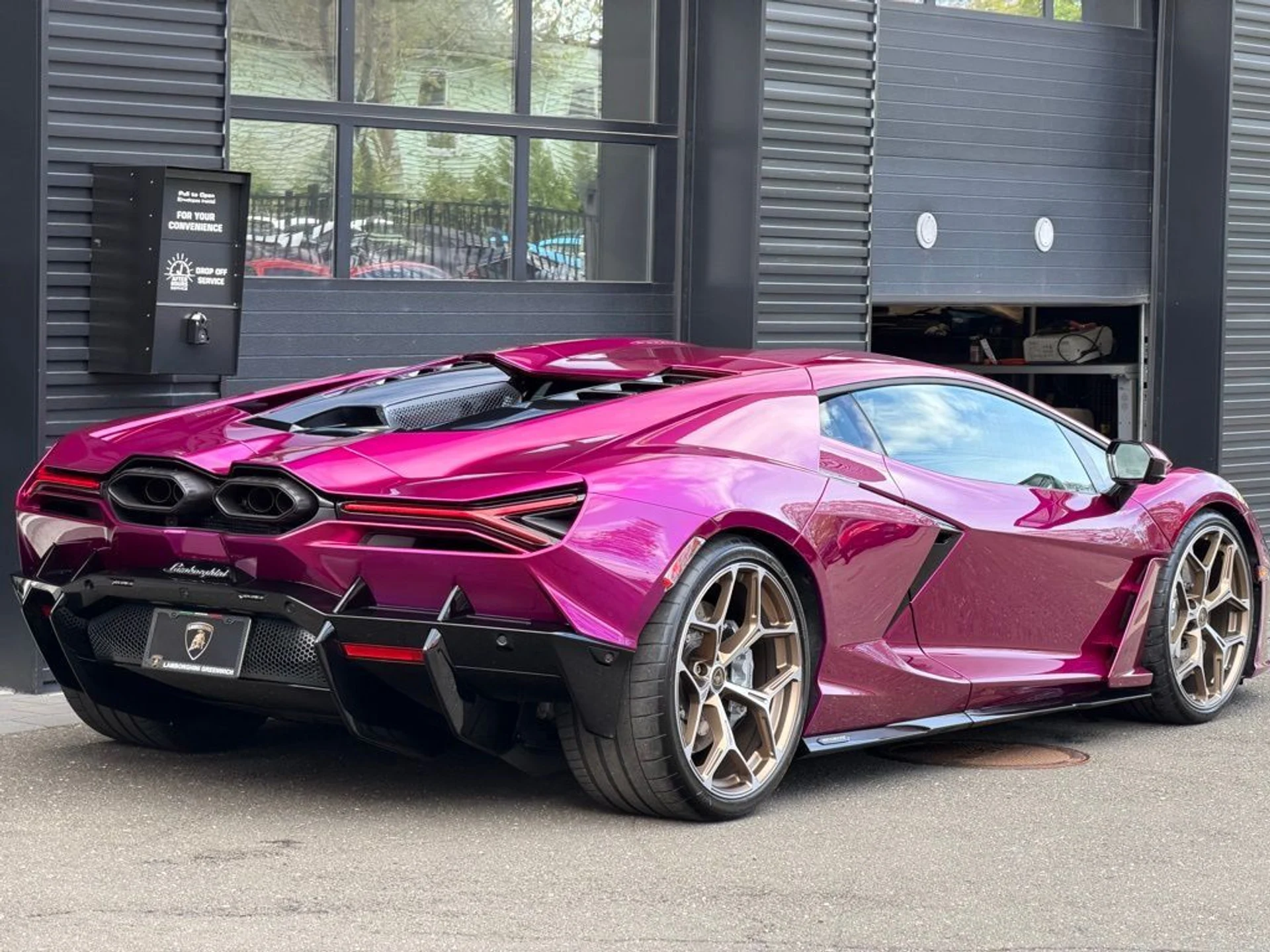 mph009_2220470545_3eeb155192ca8af6c9ce7f359a9f25a0x_9750ef2310